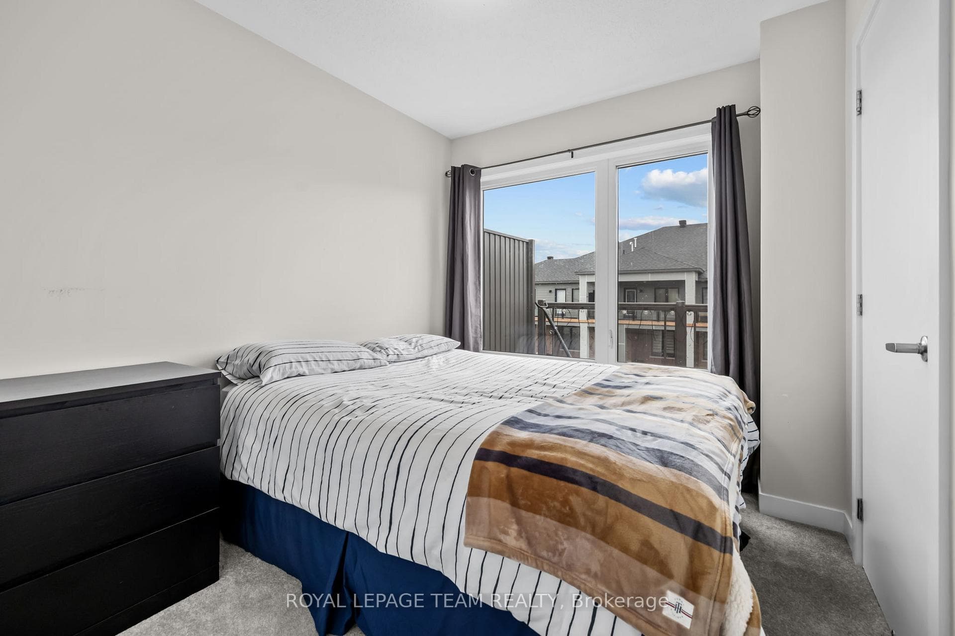 233 Speckled Alder Row photo 20