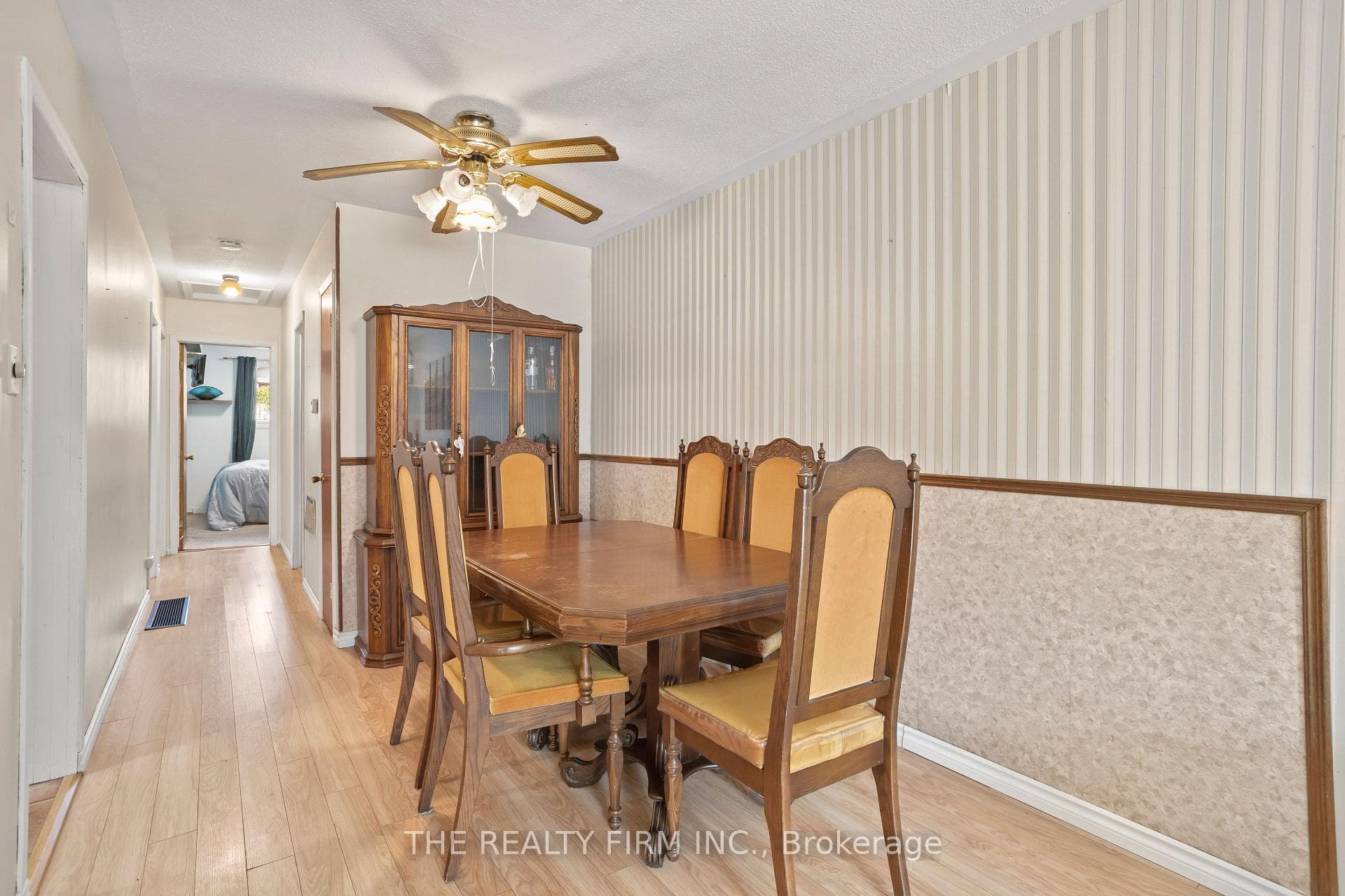 681 Ladybrook Crescent photo 12