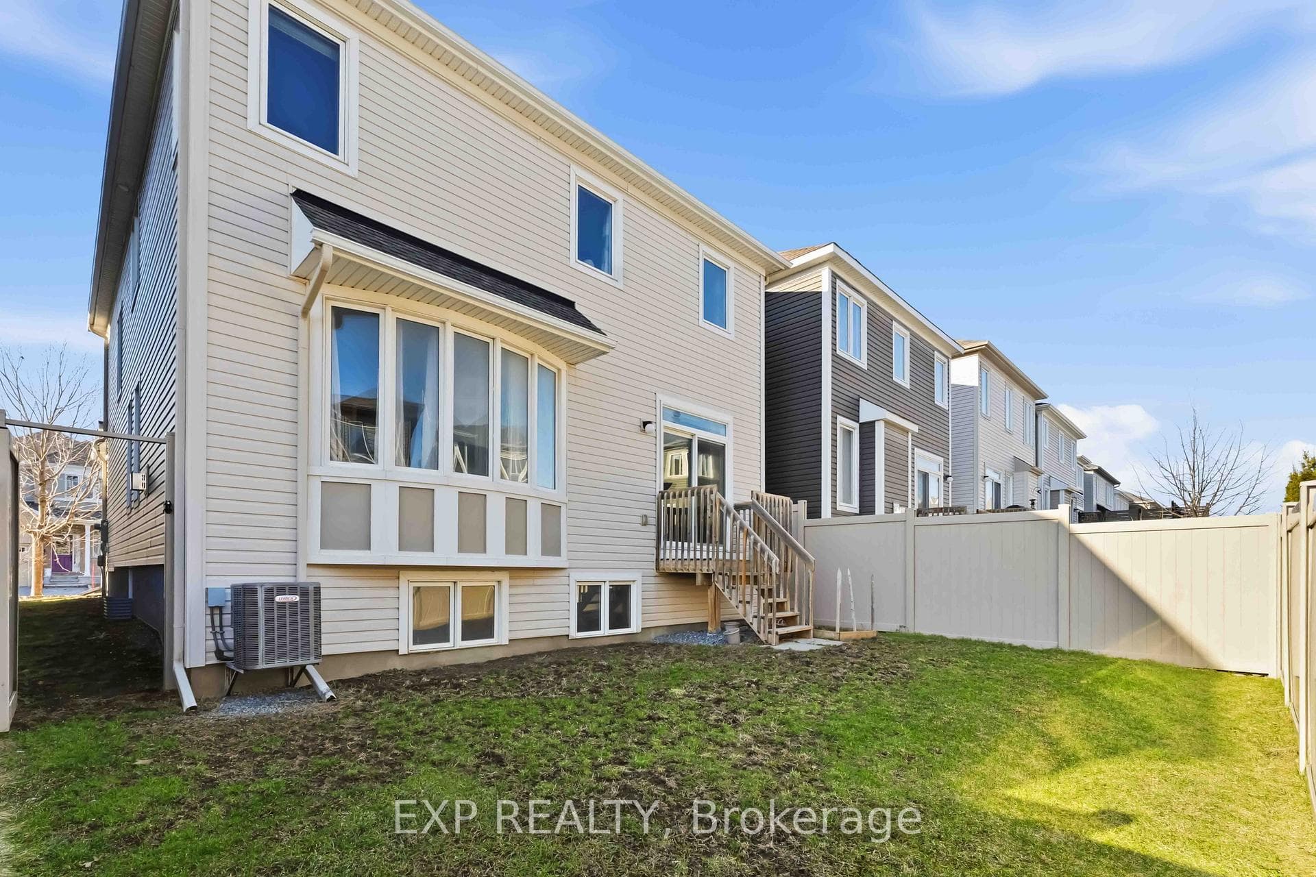 220 Willowdusk Street photo 45