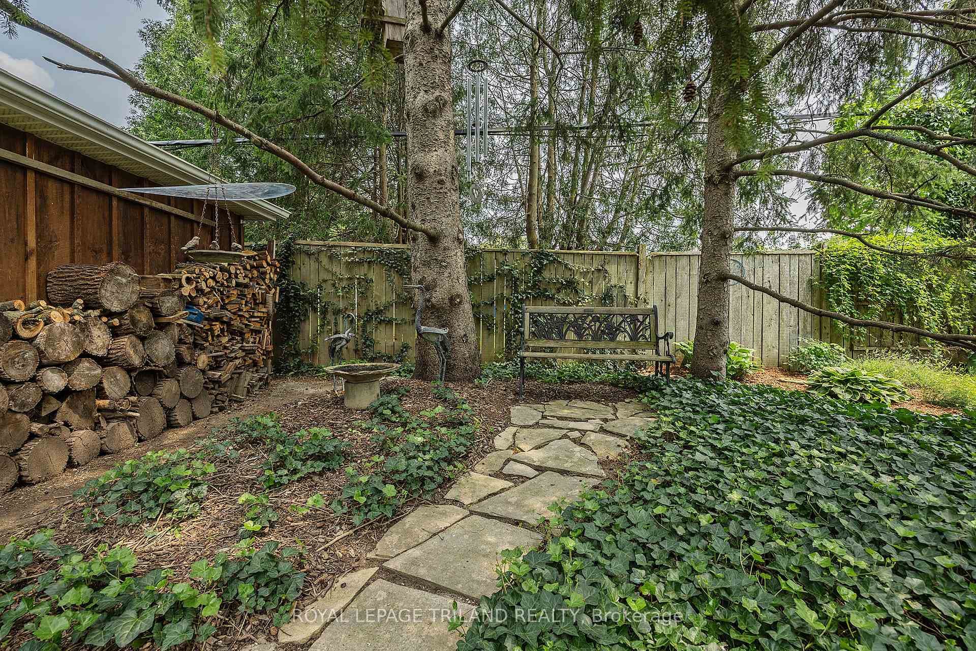 190 Goddard Boulevard photo 26