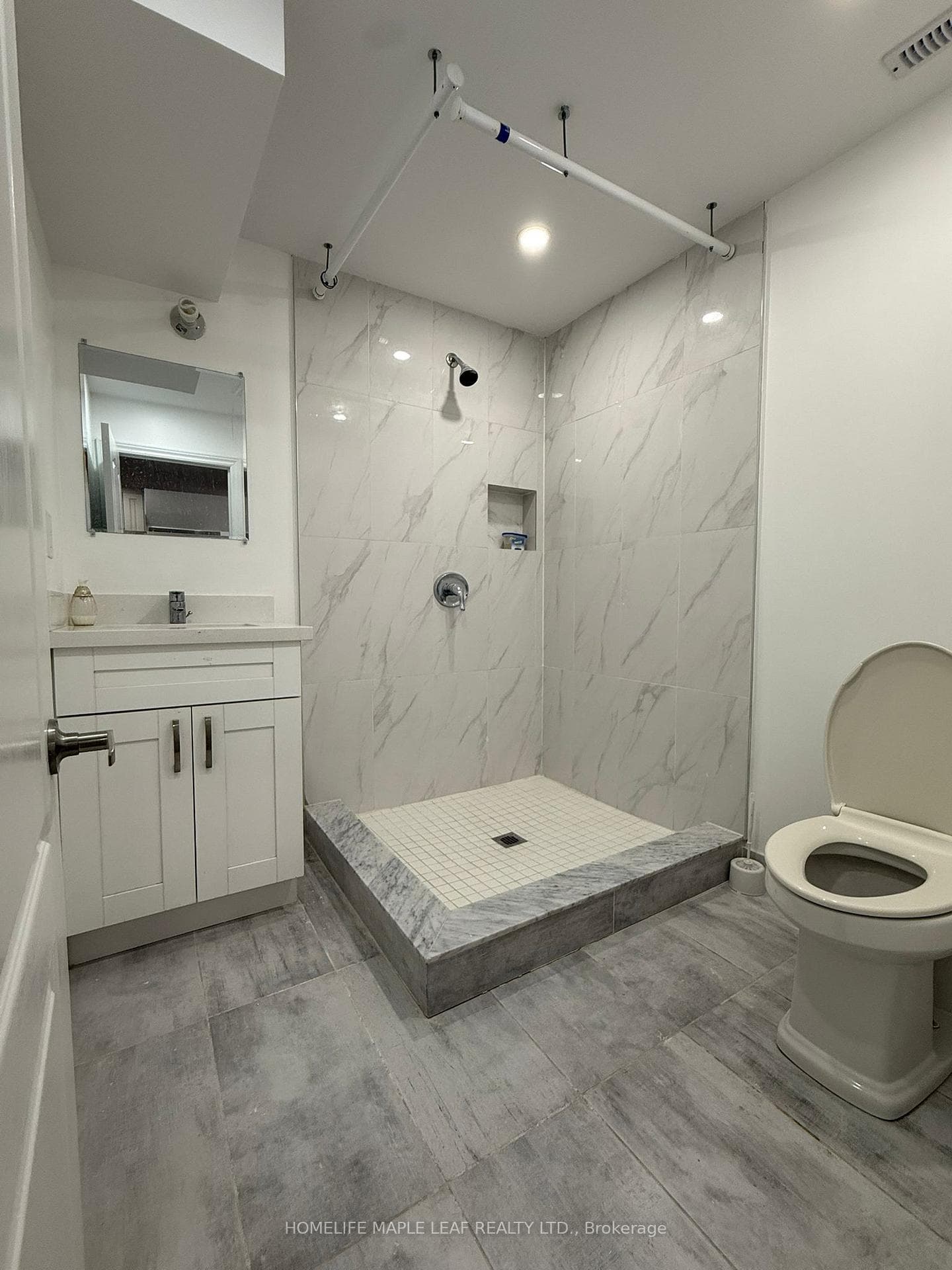 51 Angus Drive photo 10