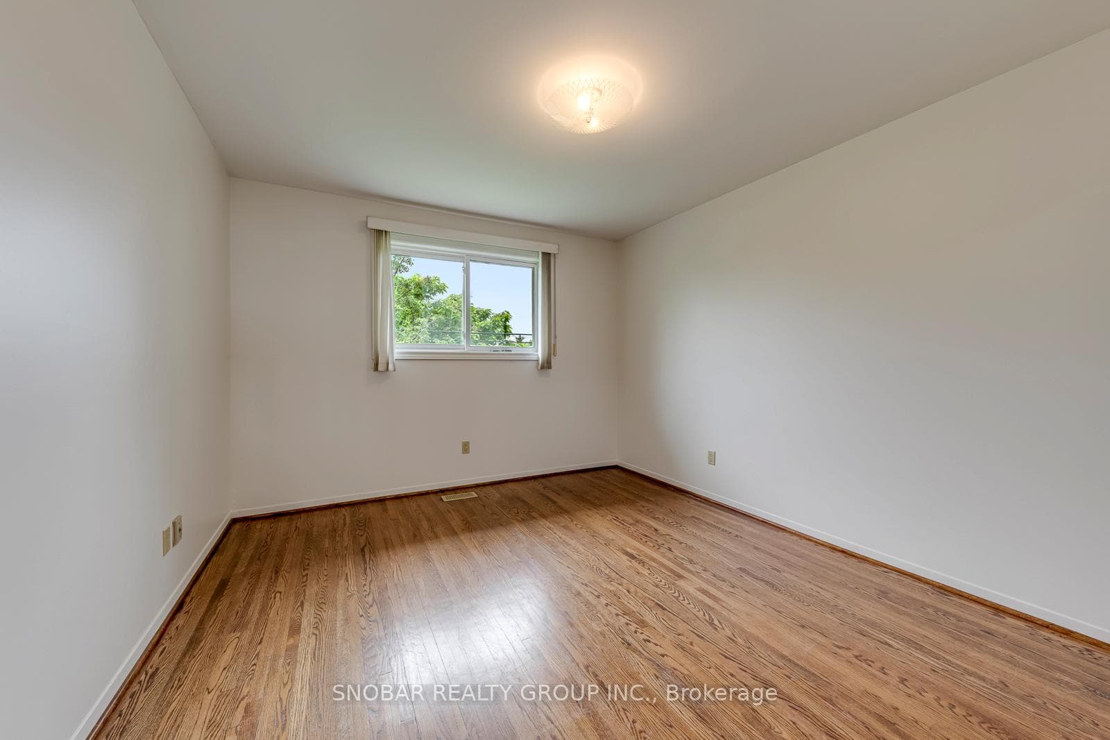 10 Bemberg Court photo 19
