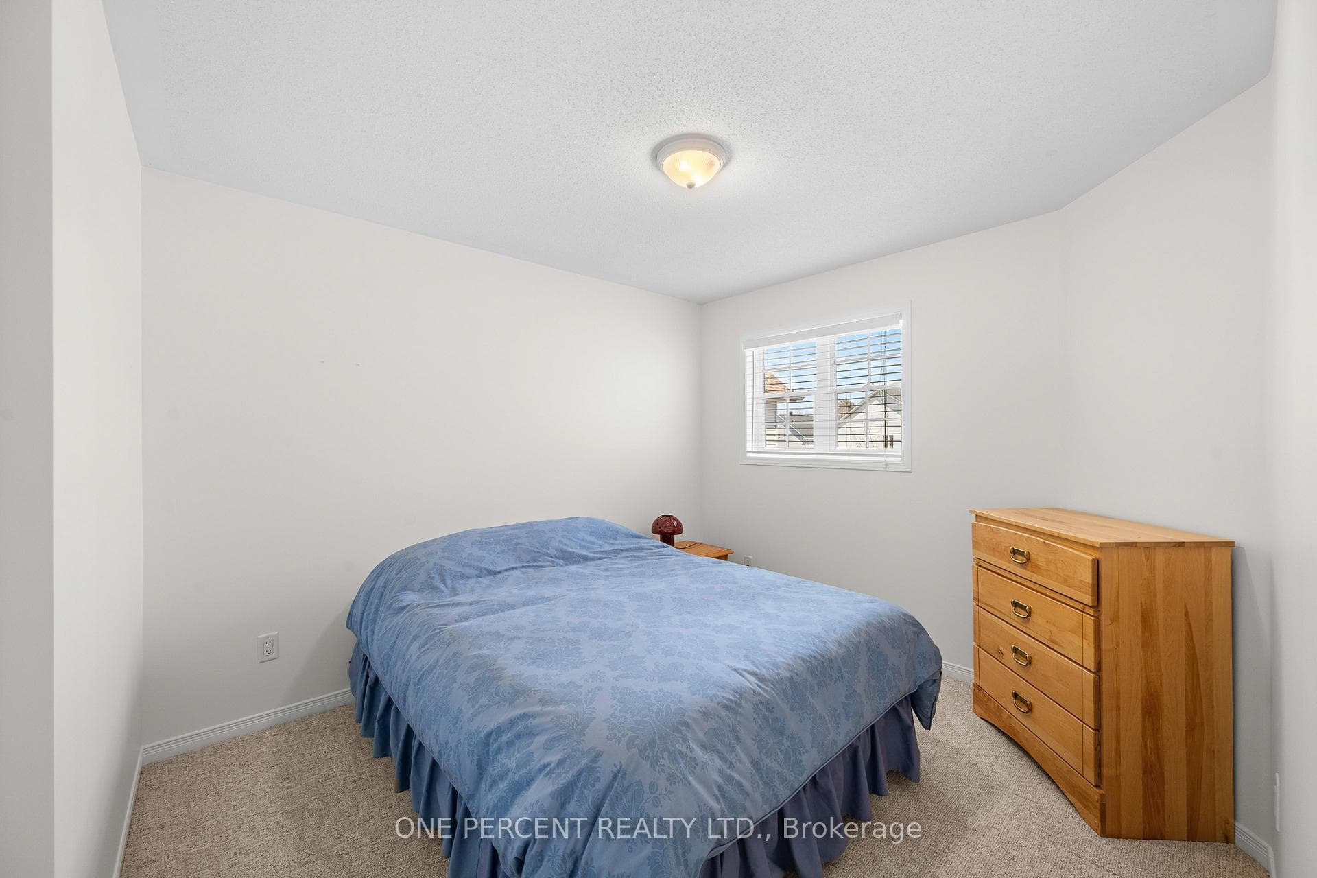 2113 Hallendale Street photo 33