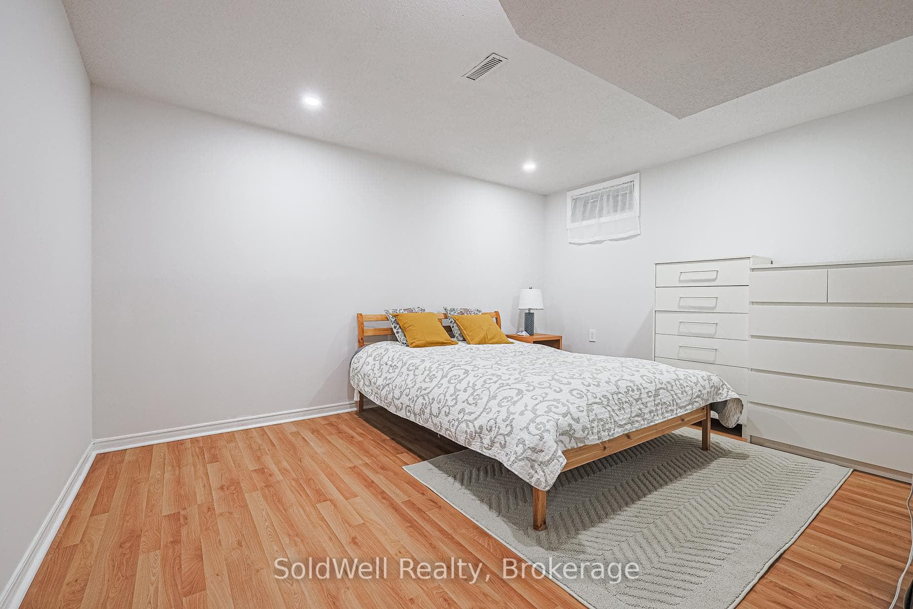 160 Charles Street photo 40