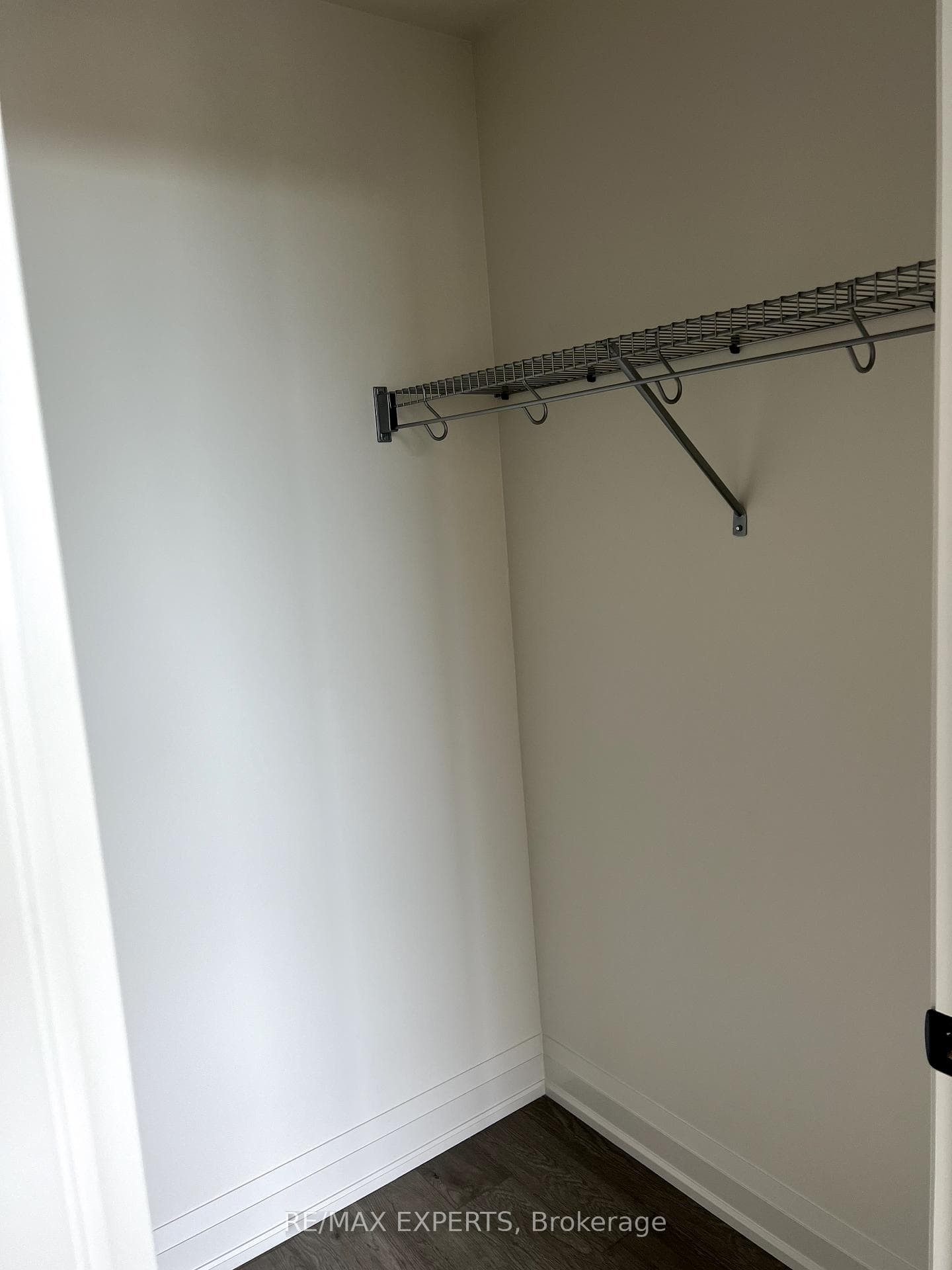 212 King William Street Unit 602 photo 5