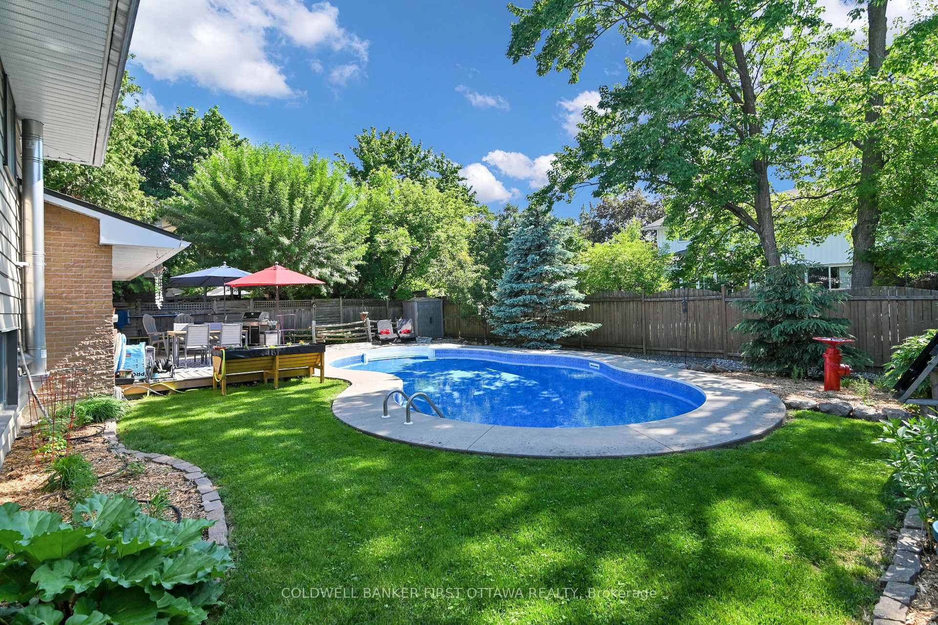 580 Duff Crescent photo 28