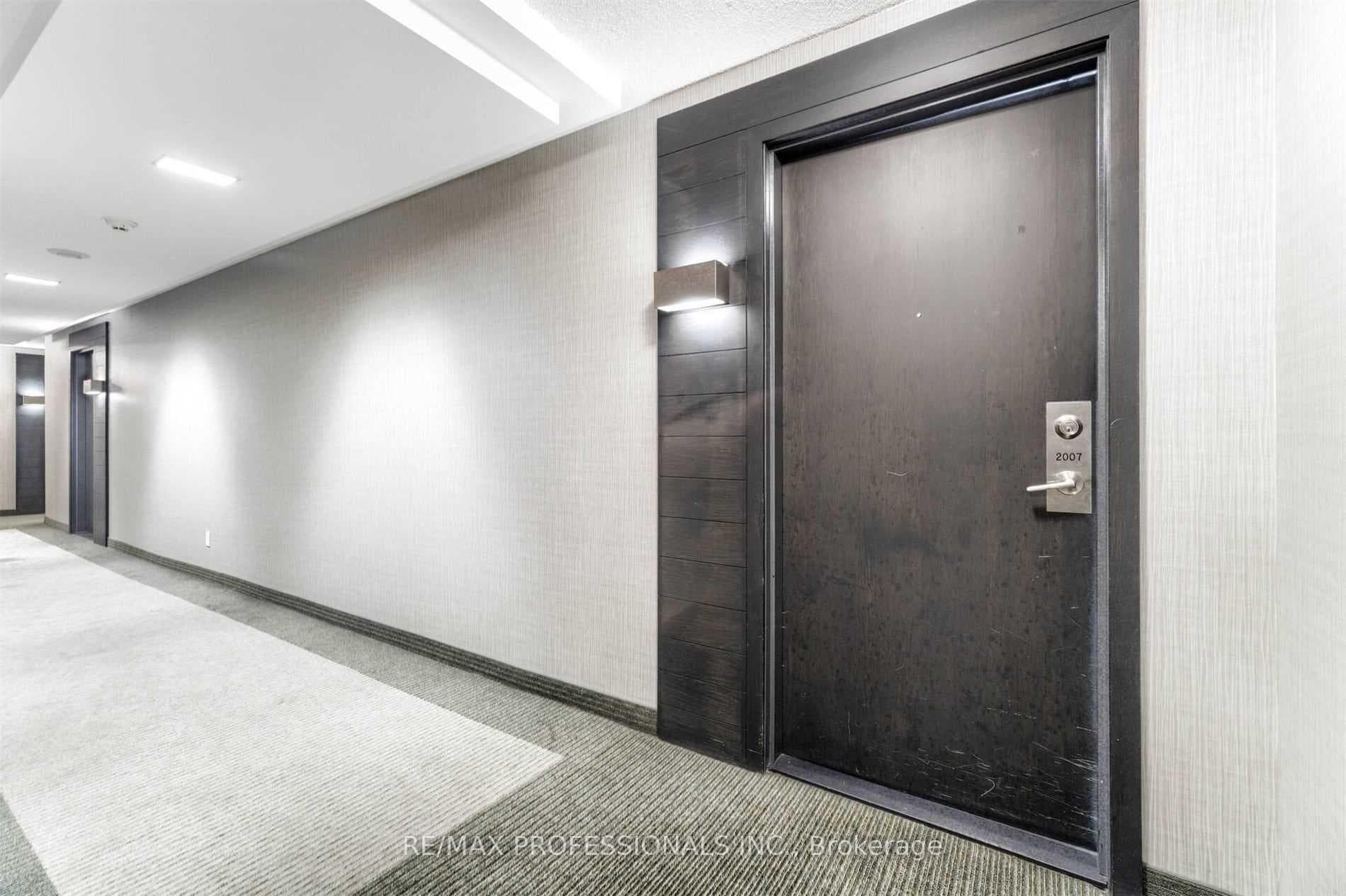 225 Sherway Gardens Road Unit 2007 photo 9