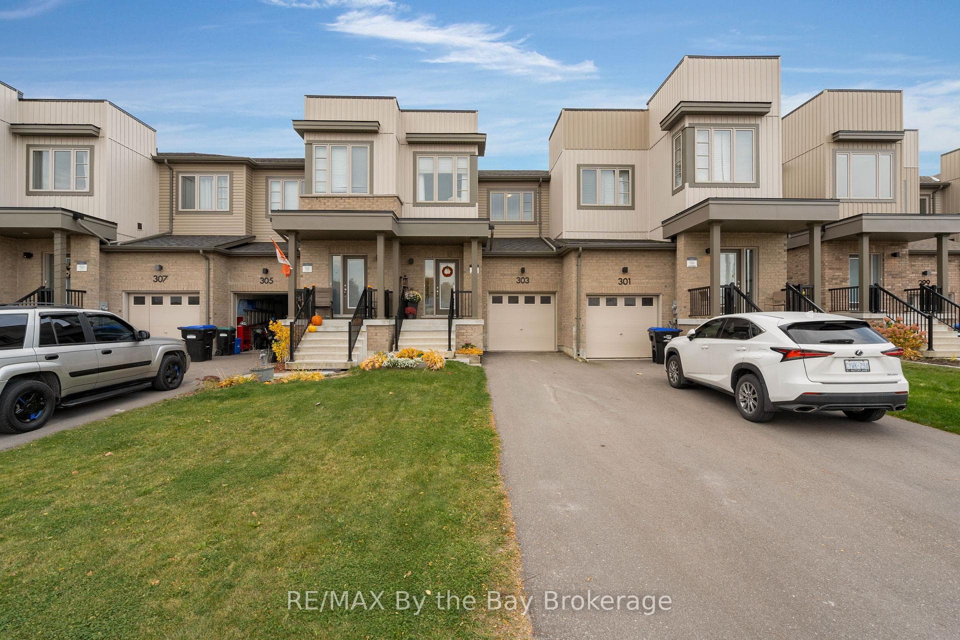 303 Atkinson Street photo 31