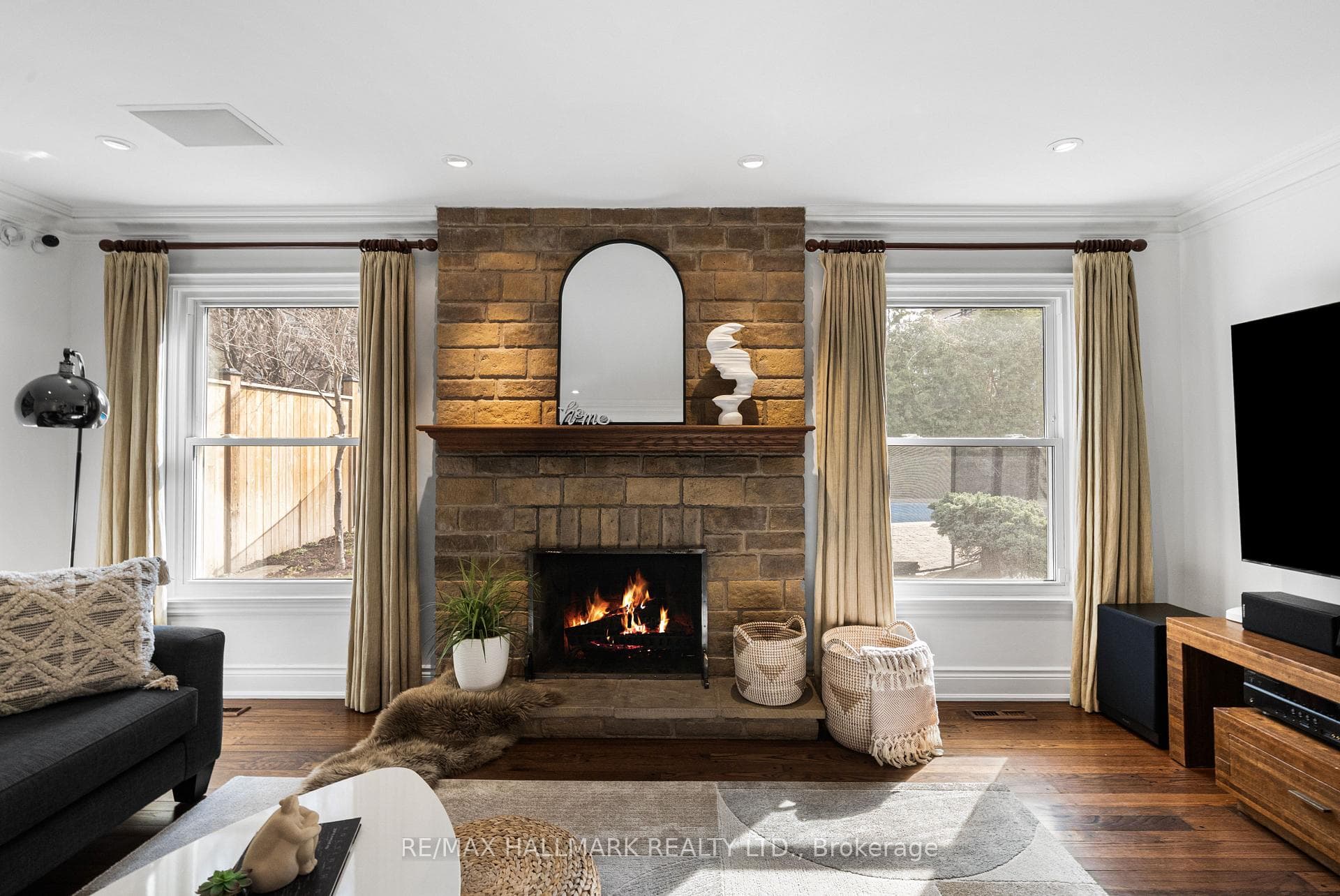 55 Riverside Boulevard photo 13