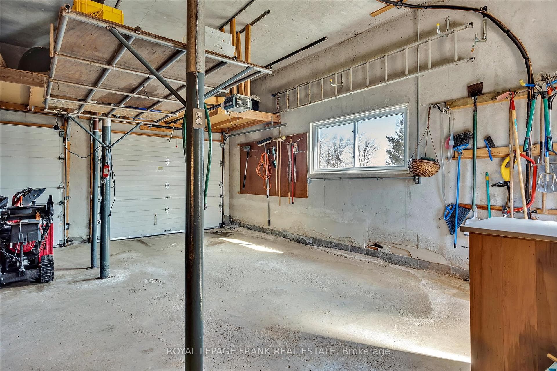 953 Mount Pleasant Road photo 32