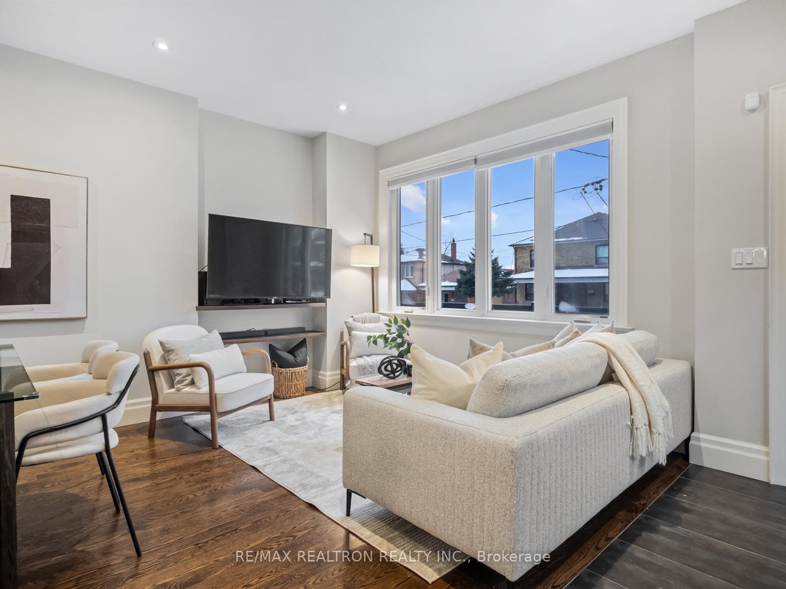 517 Northcliffe Boulevard photo 3