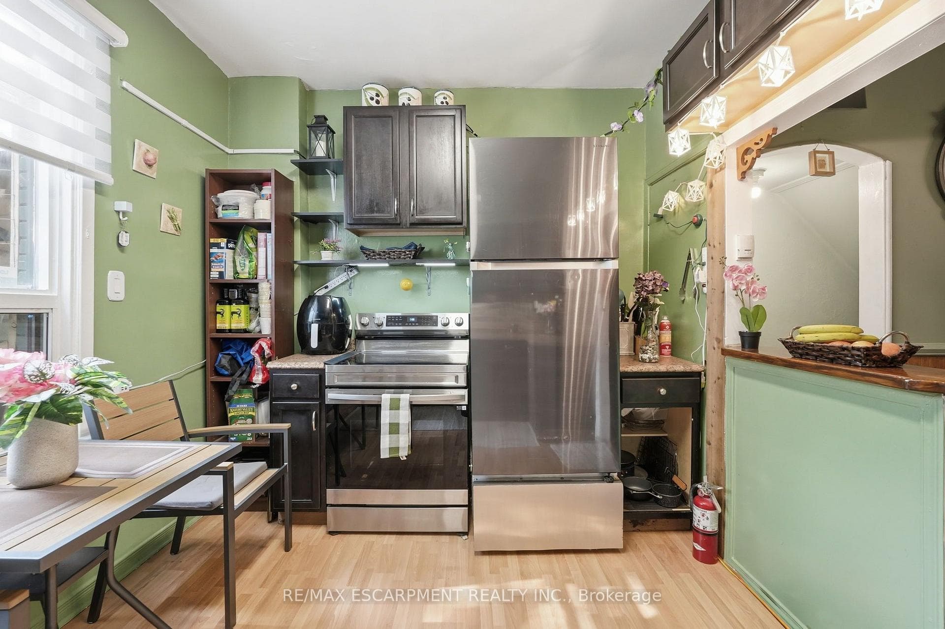 182 Cavell Avenue photo 13