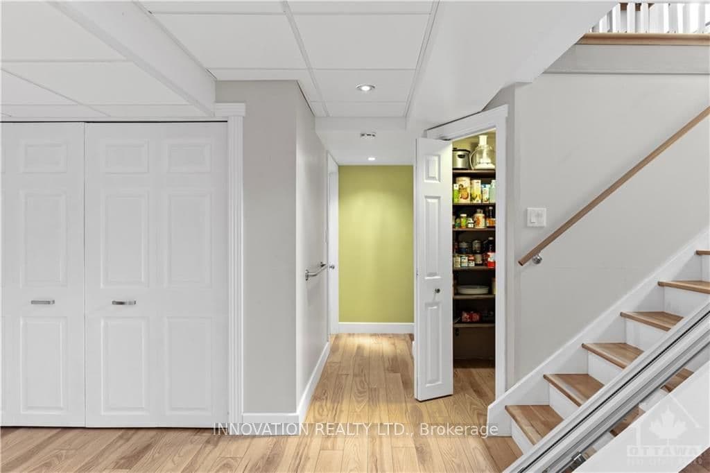 2216 BICKERTON Avenue photo 26