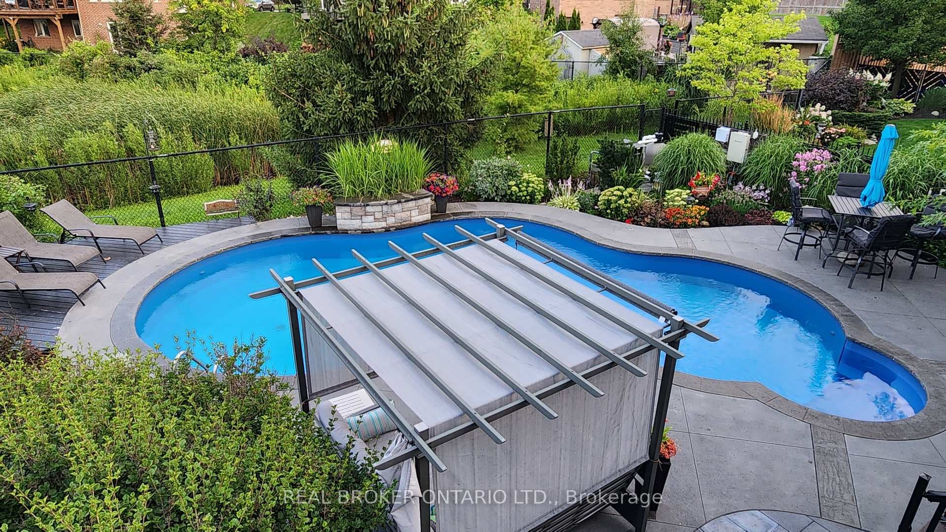 113 Hayward Court photo 2