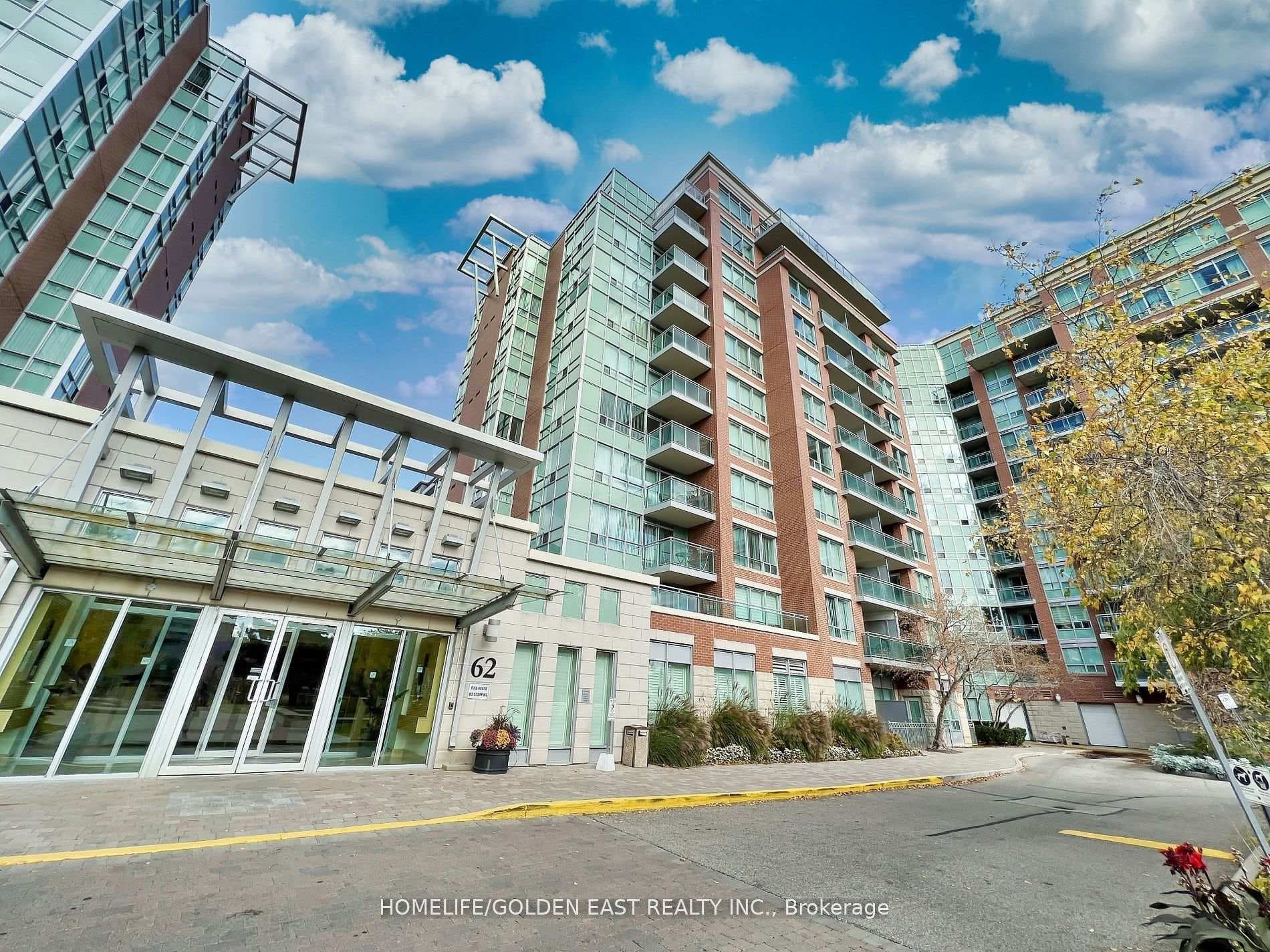 62 Suncrest Boulevard Unit 521 photo 1