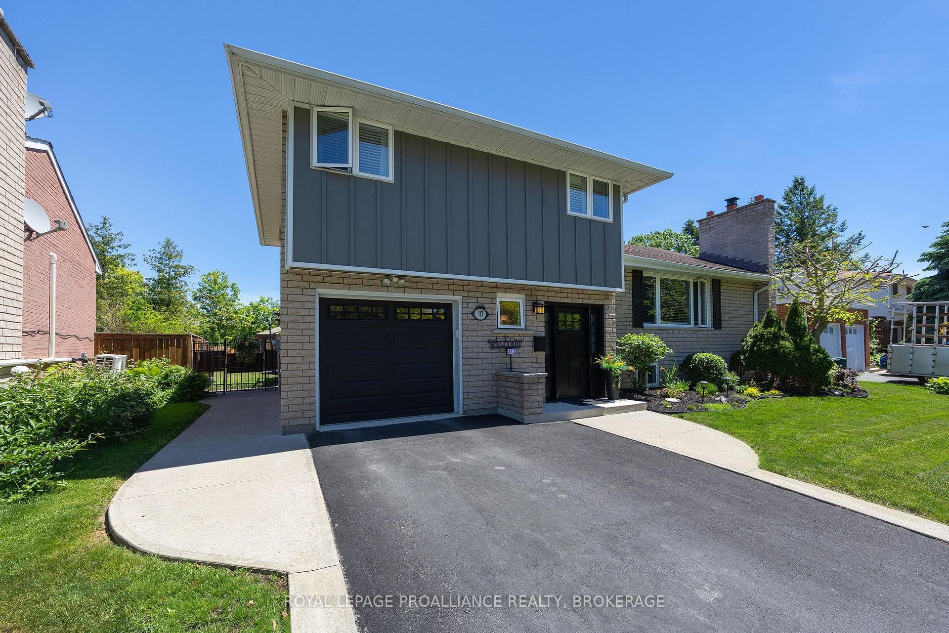 317 Avenue Road photo 2