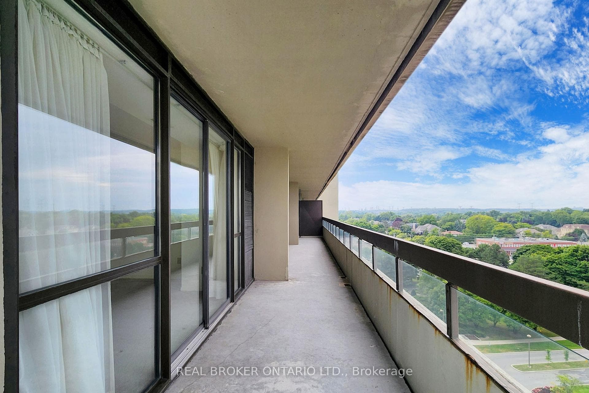 8111 Yonge Street Unit 1009 photo 22