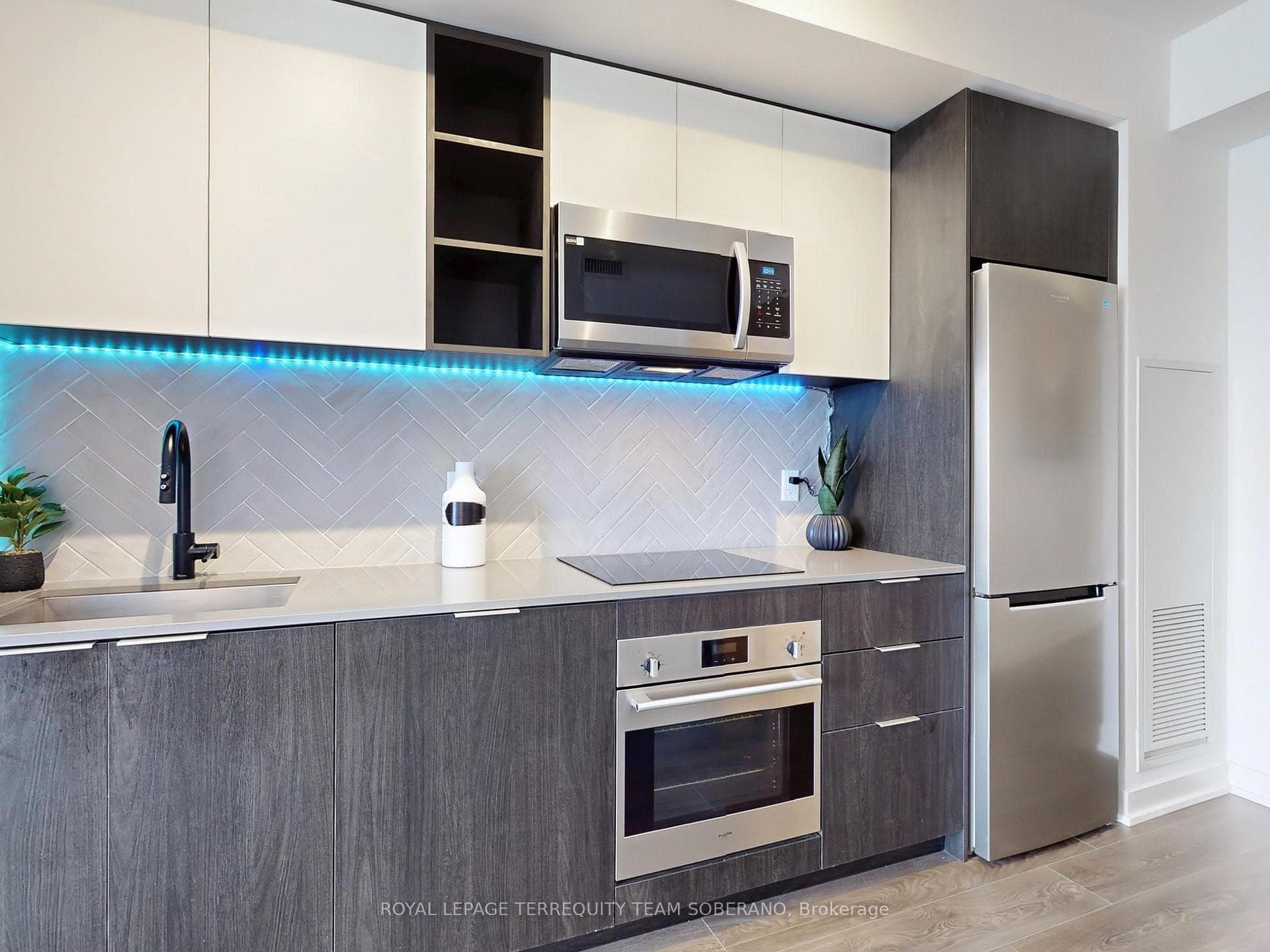 36 Zorra Street Unit 2801 photo 11