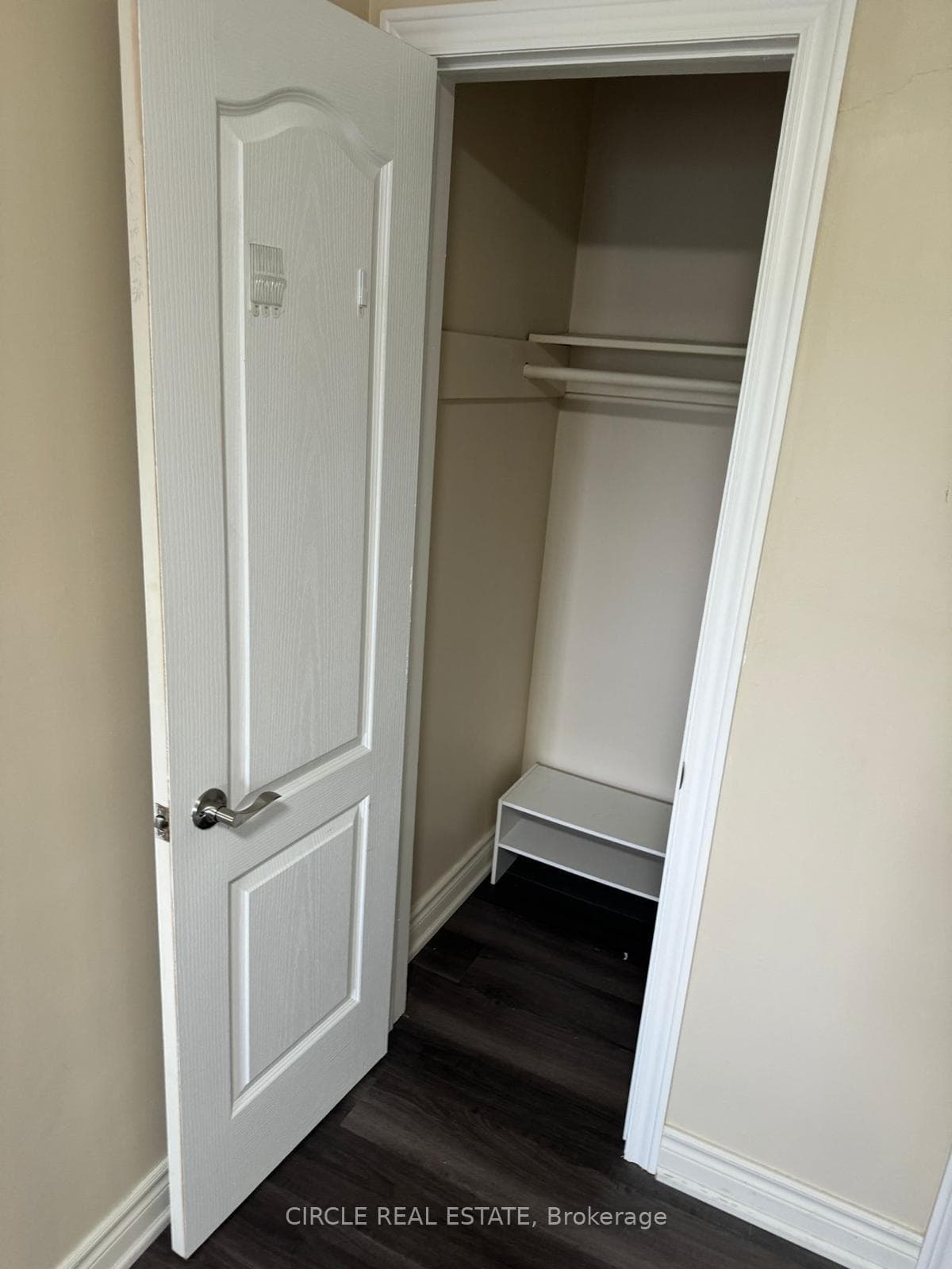 3828 Bloor Street photo 16