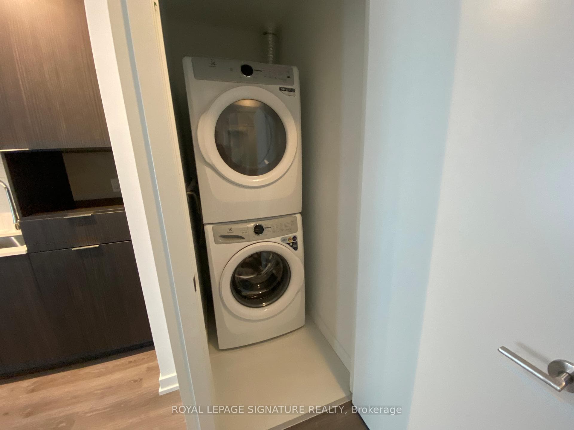 7 Golden Lion Heights Unit 533 photo 3