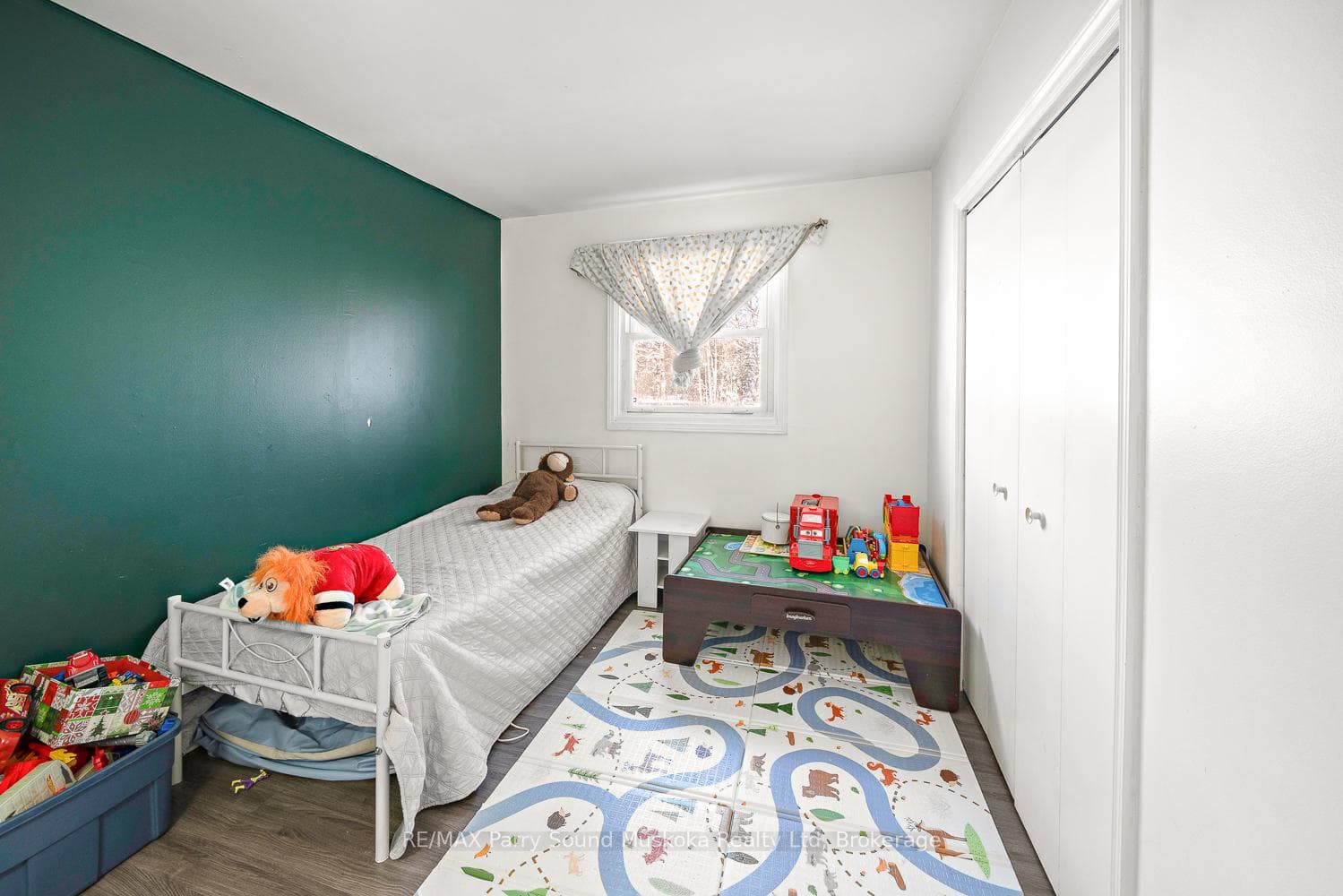 78 Hammel Avenue photo 30
