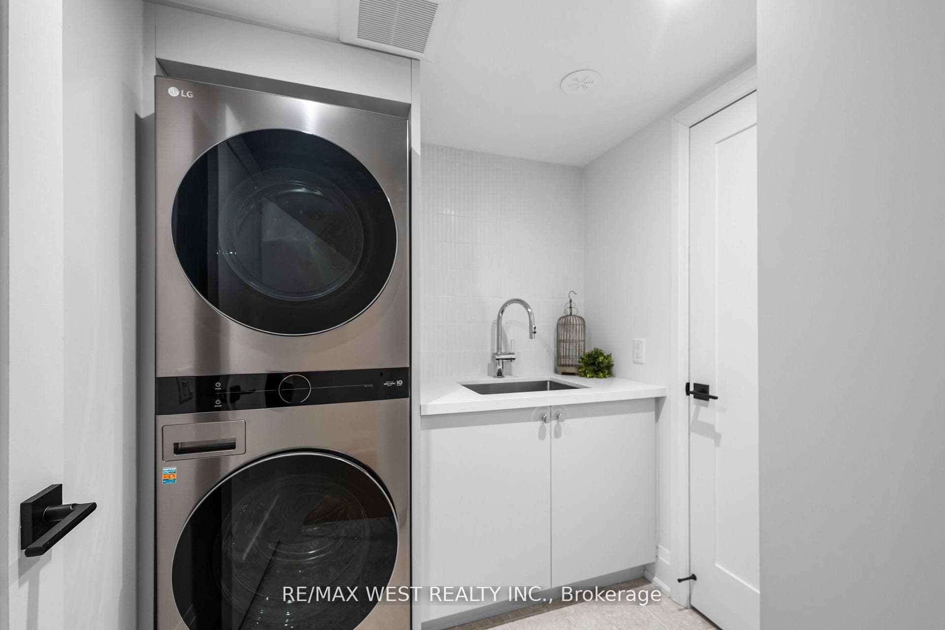 64 Gwynne Avenue photo 25