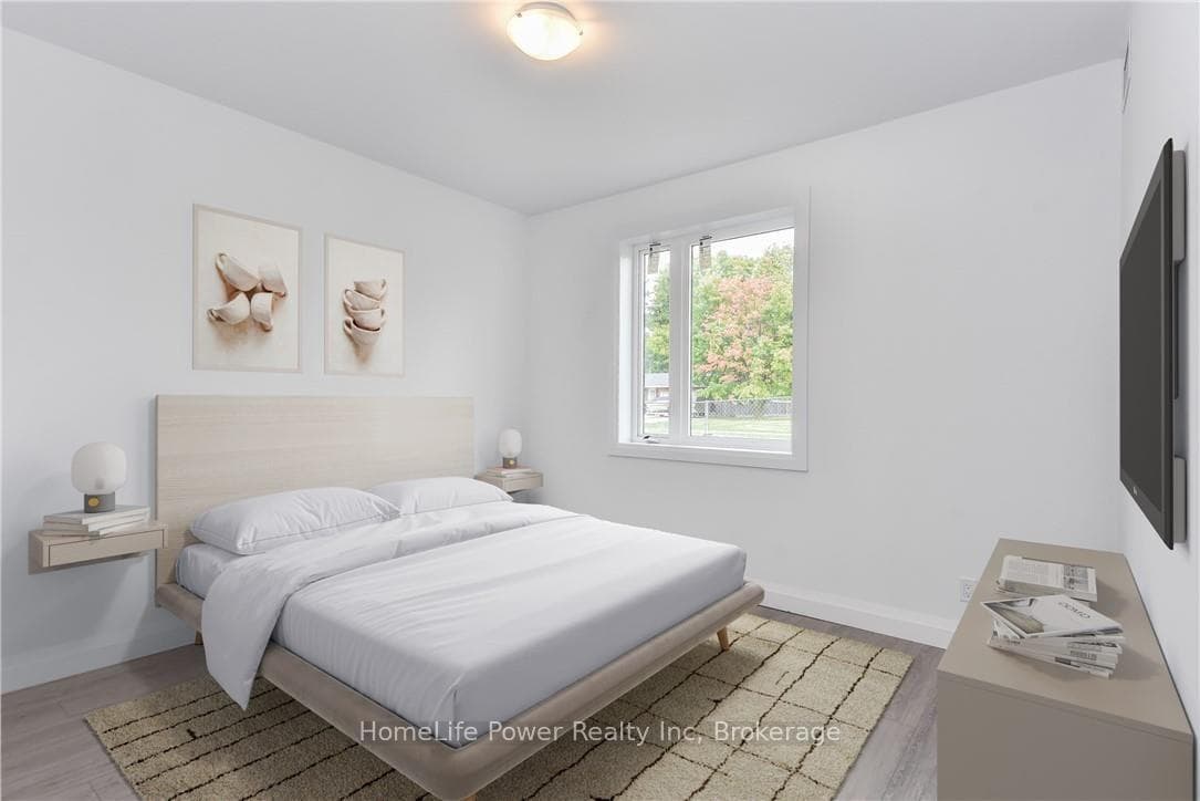 Bedroom (Virtually Staged)