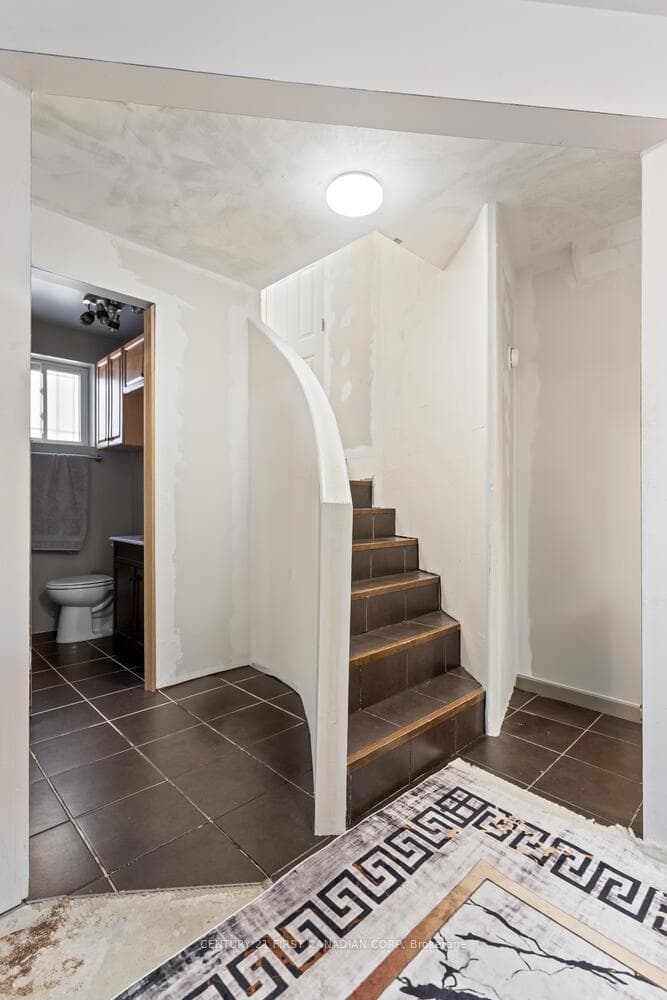 7 Rollscourt Gardens photo 17