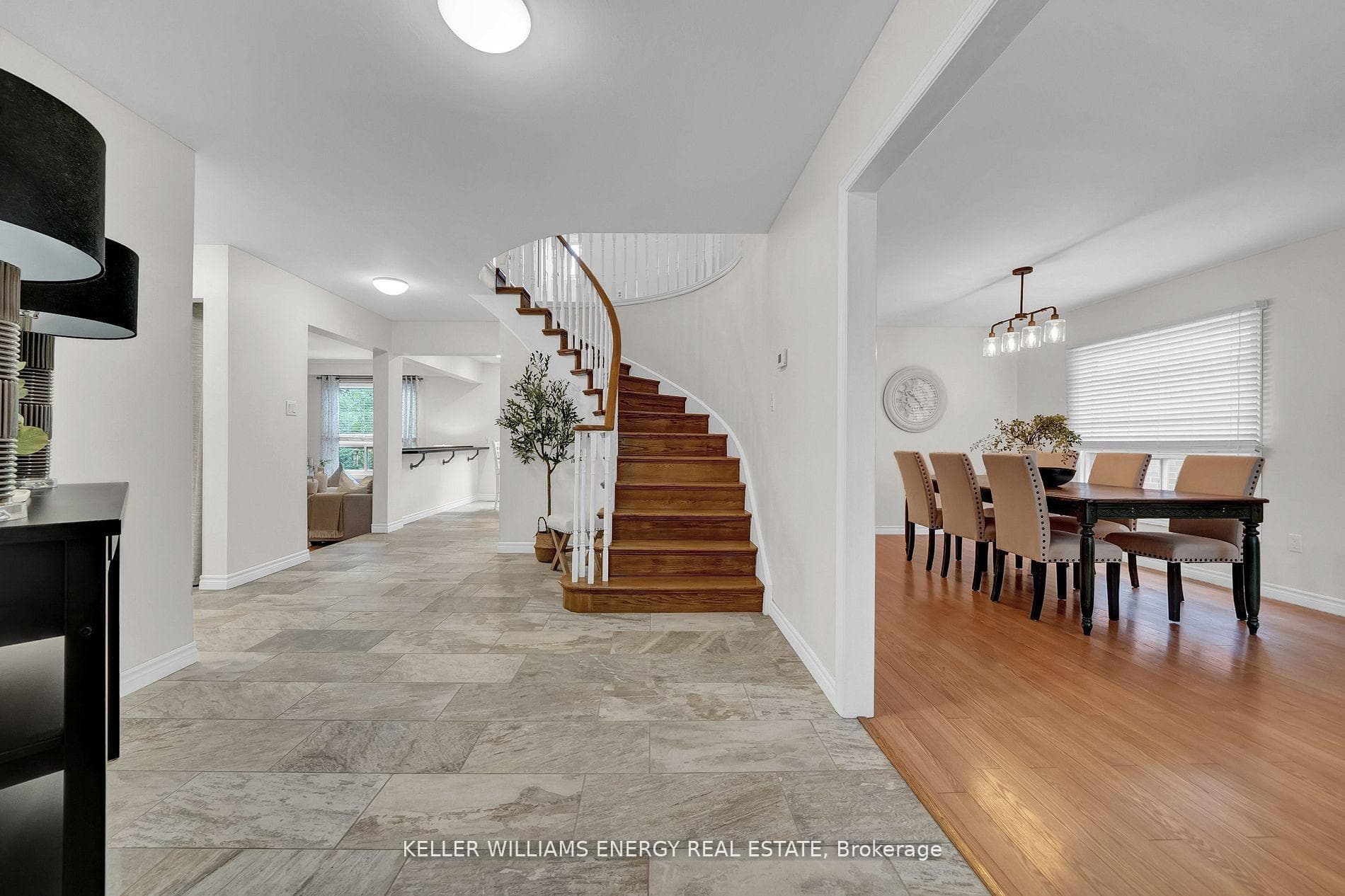 44 Rutherford Drive photo 6