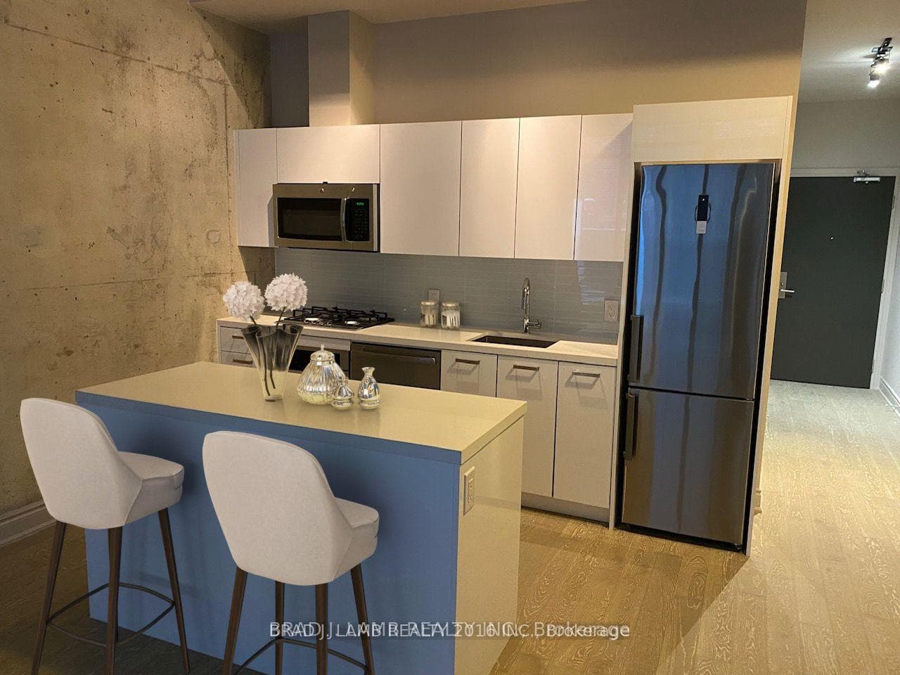 608 Richmond Street Unit 214 photo 2