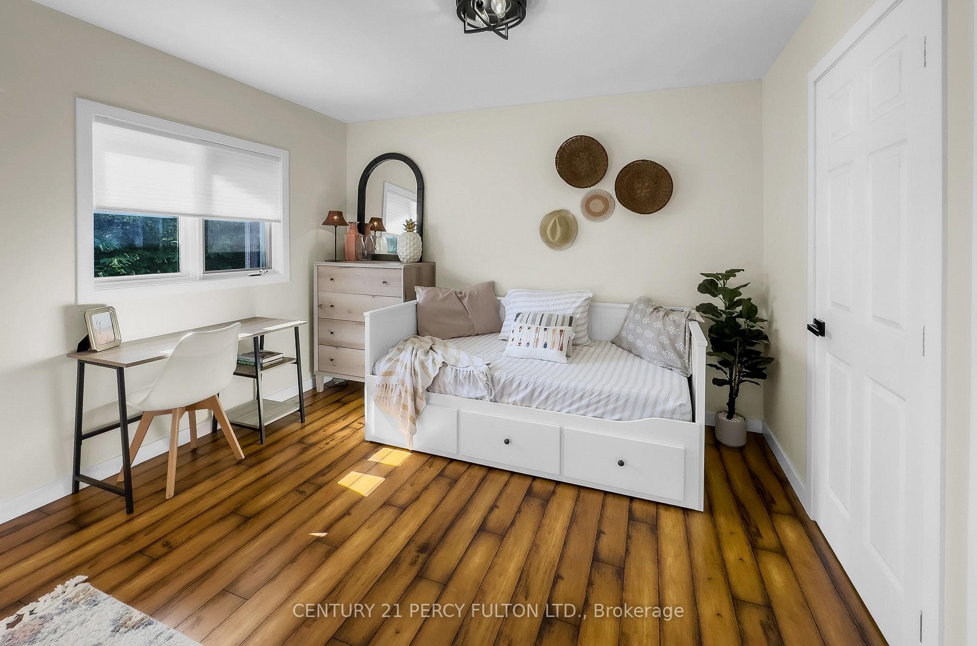 79 BROOK Road photo 38