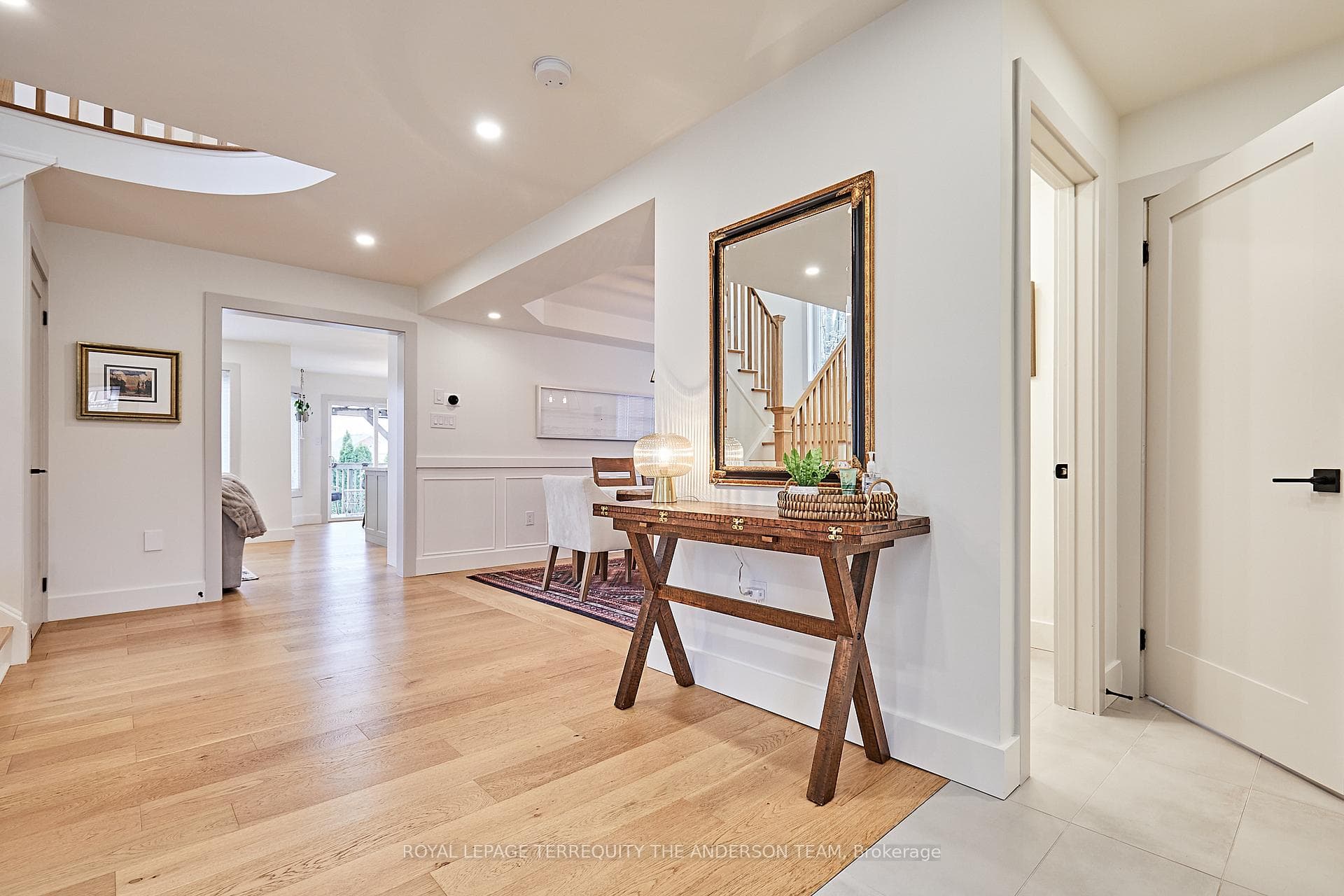 84 Matthewson Place photo 7