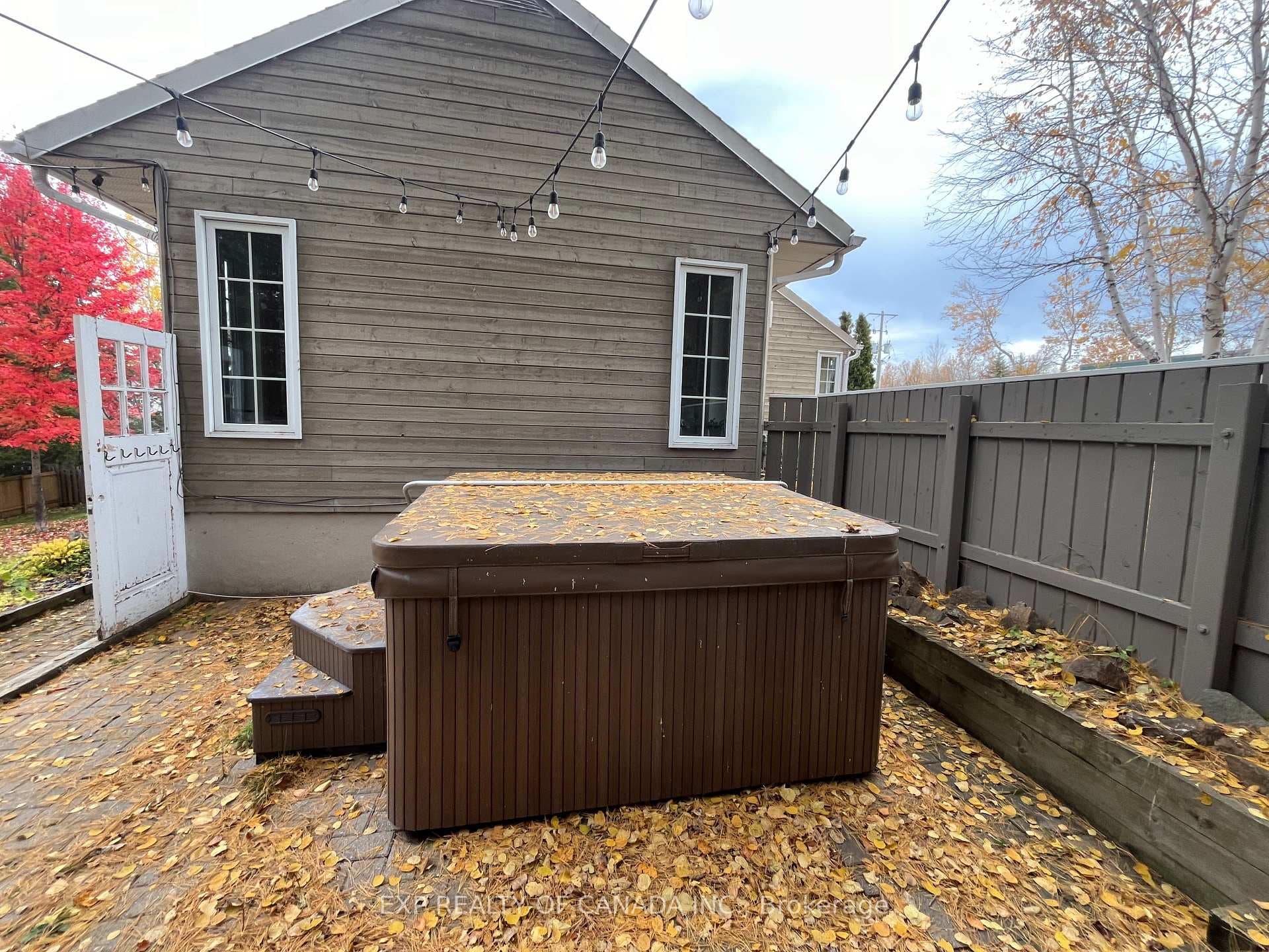 541 Toke Street photo 31