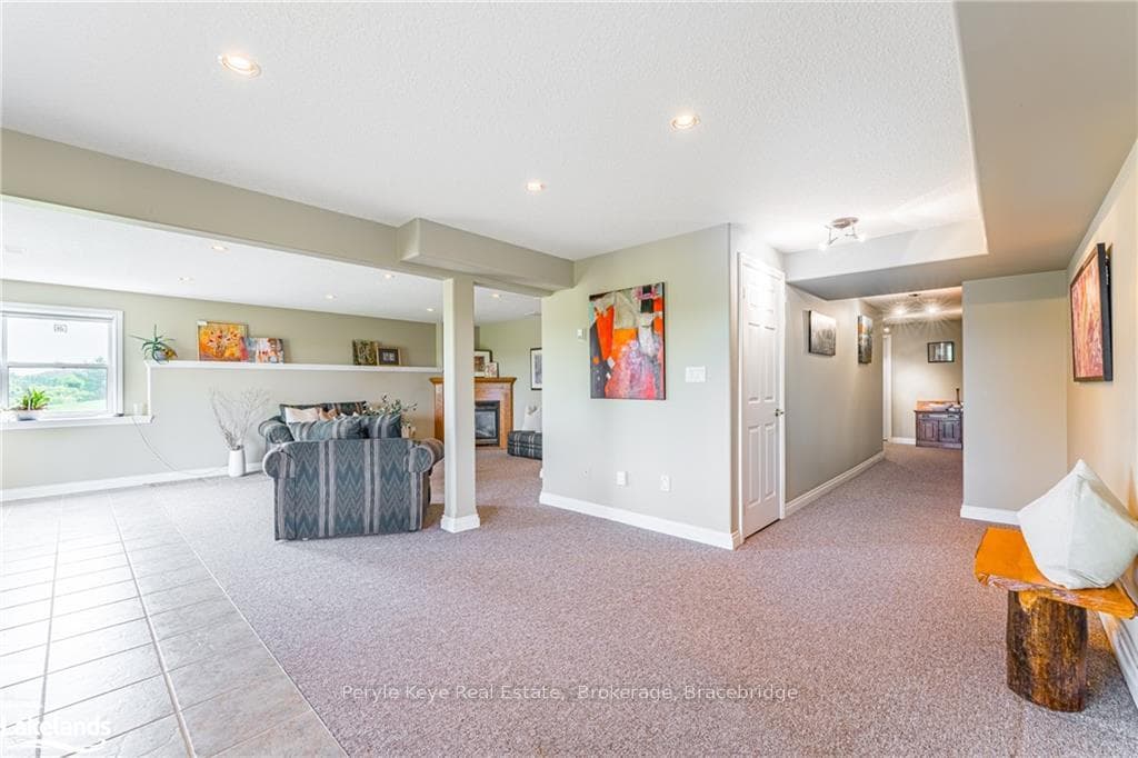76 LANKIN Avenue photo 38