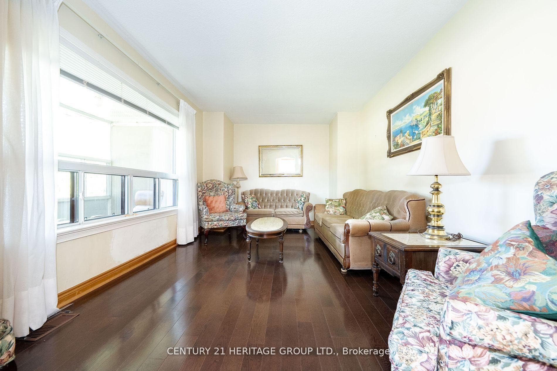 9 Cuffley Crescent photo 7