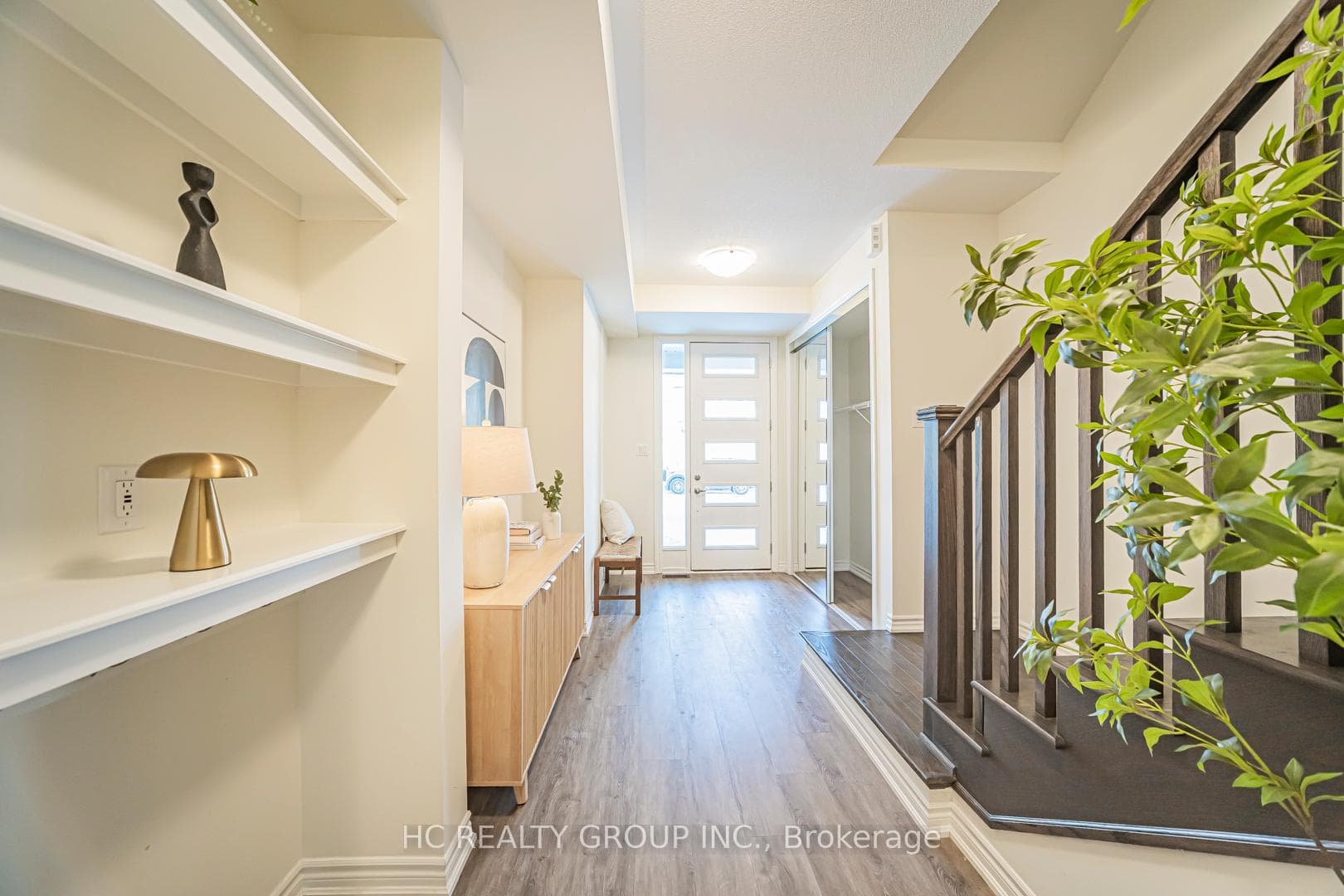 82 Thomas Frisby Jr Crescent photo 2