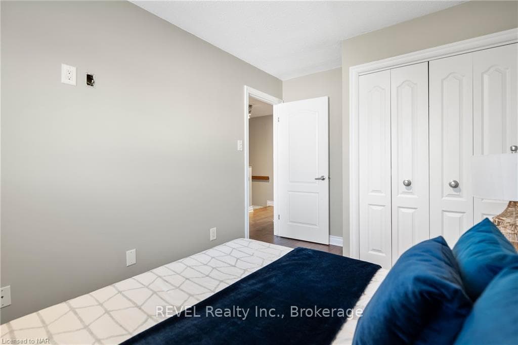 8136 COVENTRY Road Unit 29 photo 15