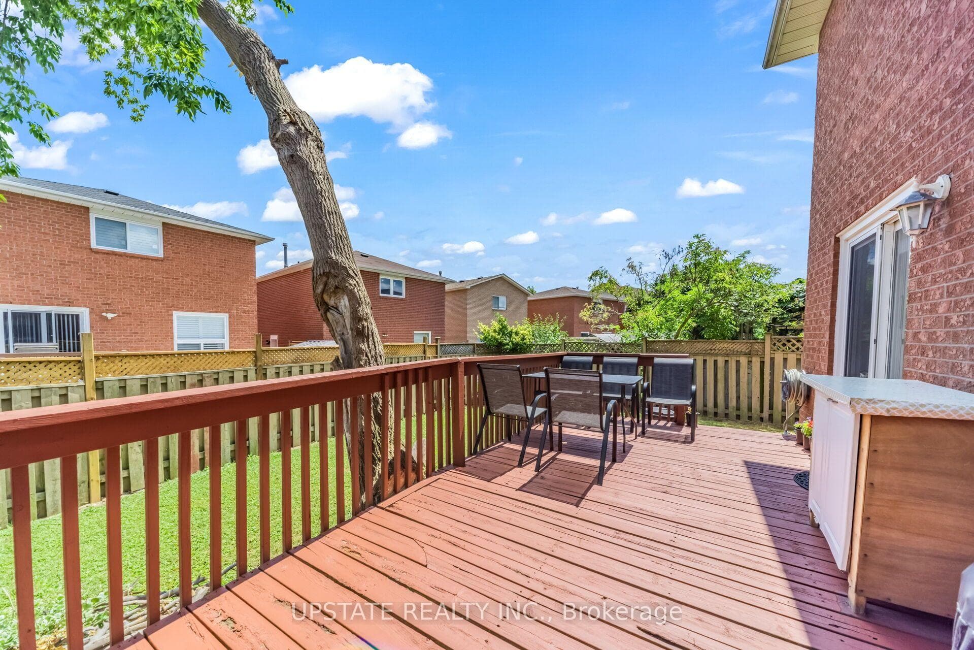 145 Valonia Drive photo 37