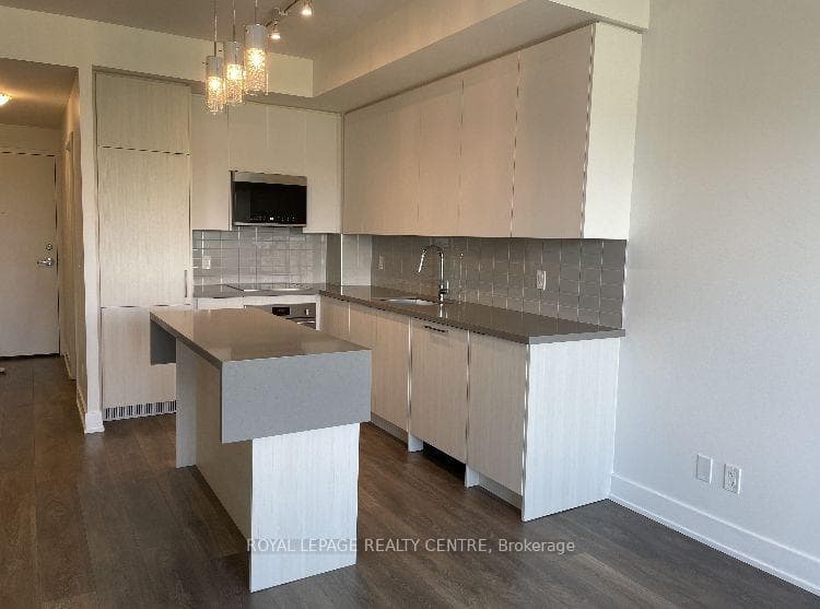 297 Oak Walk Drive Unit 606 photo 8