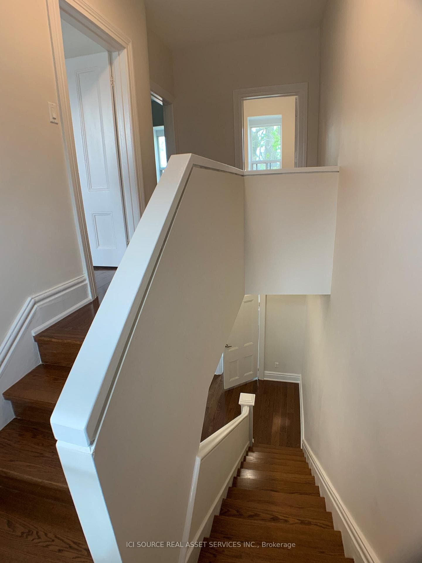 52 Grove Avenue Unit Upper photo 21