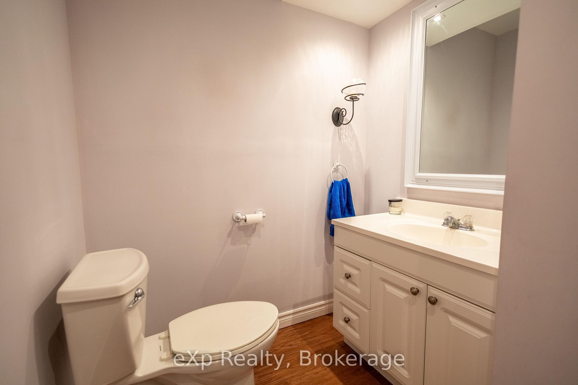 207 Alma Street photo 23