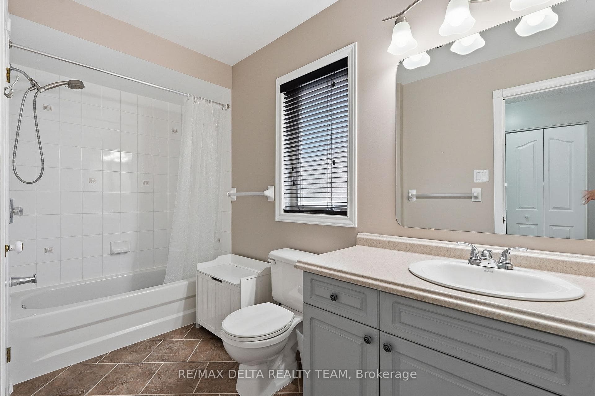 Upper Full Main Bathroom
