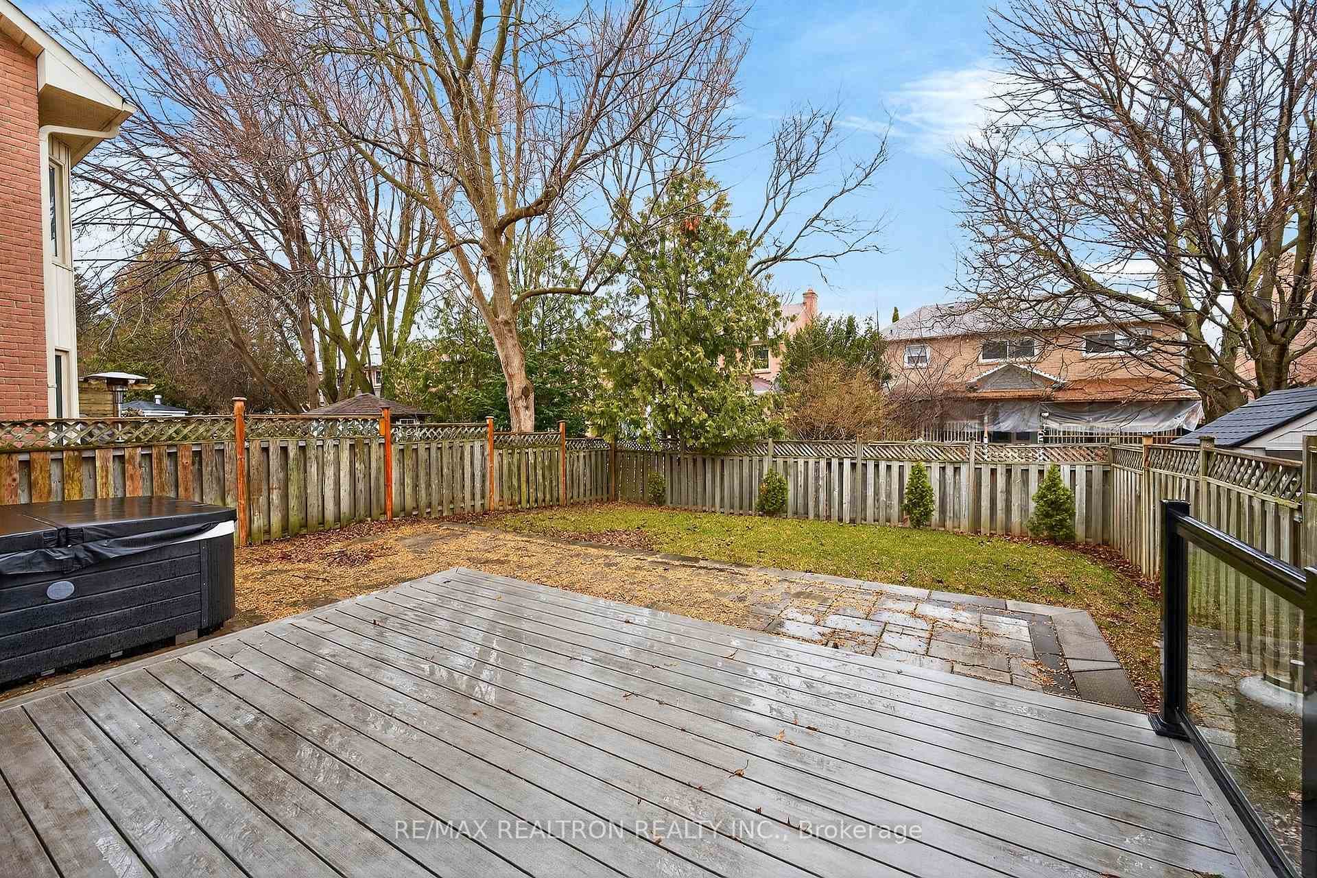 46 Juniper Crescent photo 24