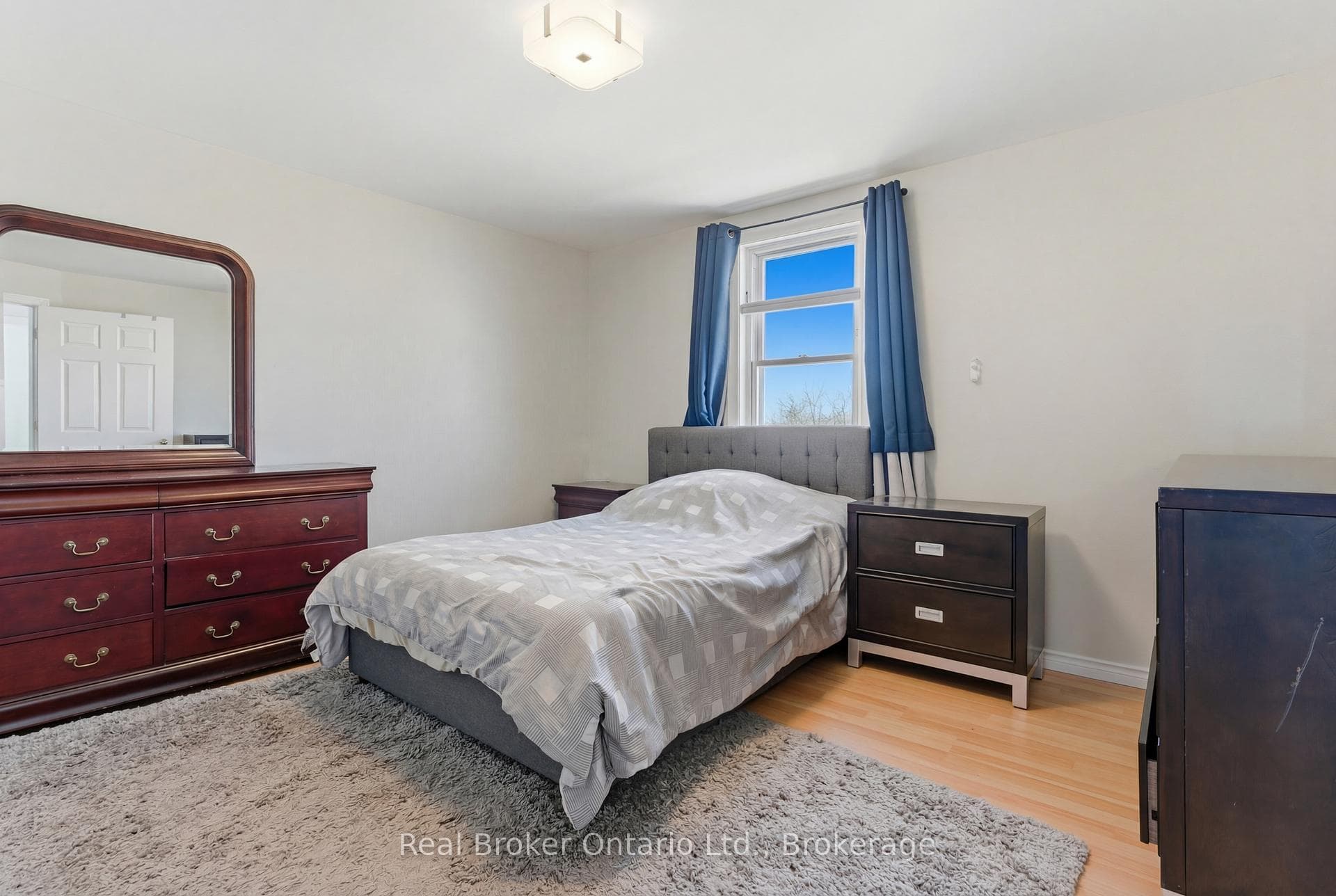 154 Niagara Falls Road photo 27
