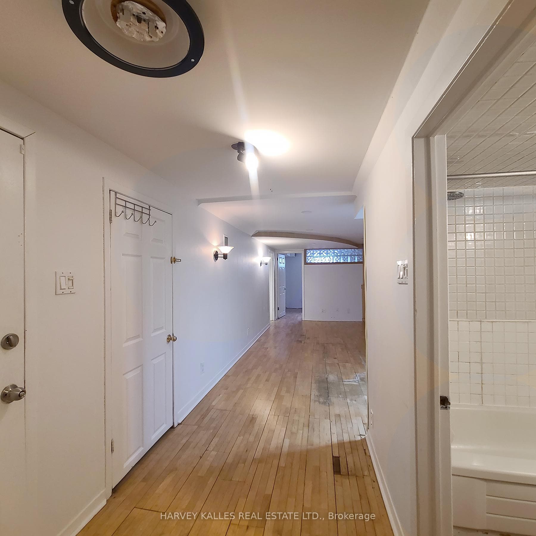 98 Lowther Avenue Unit Lower photo 2