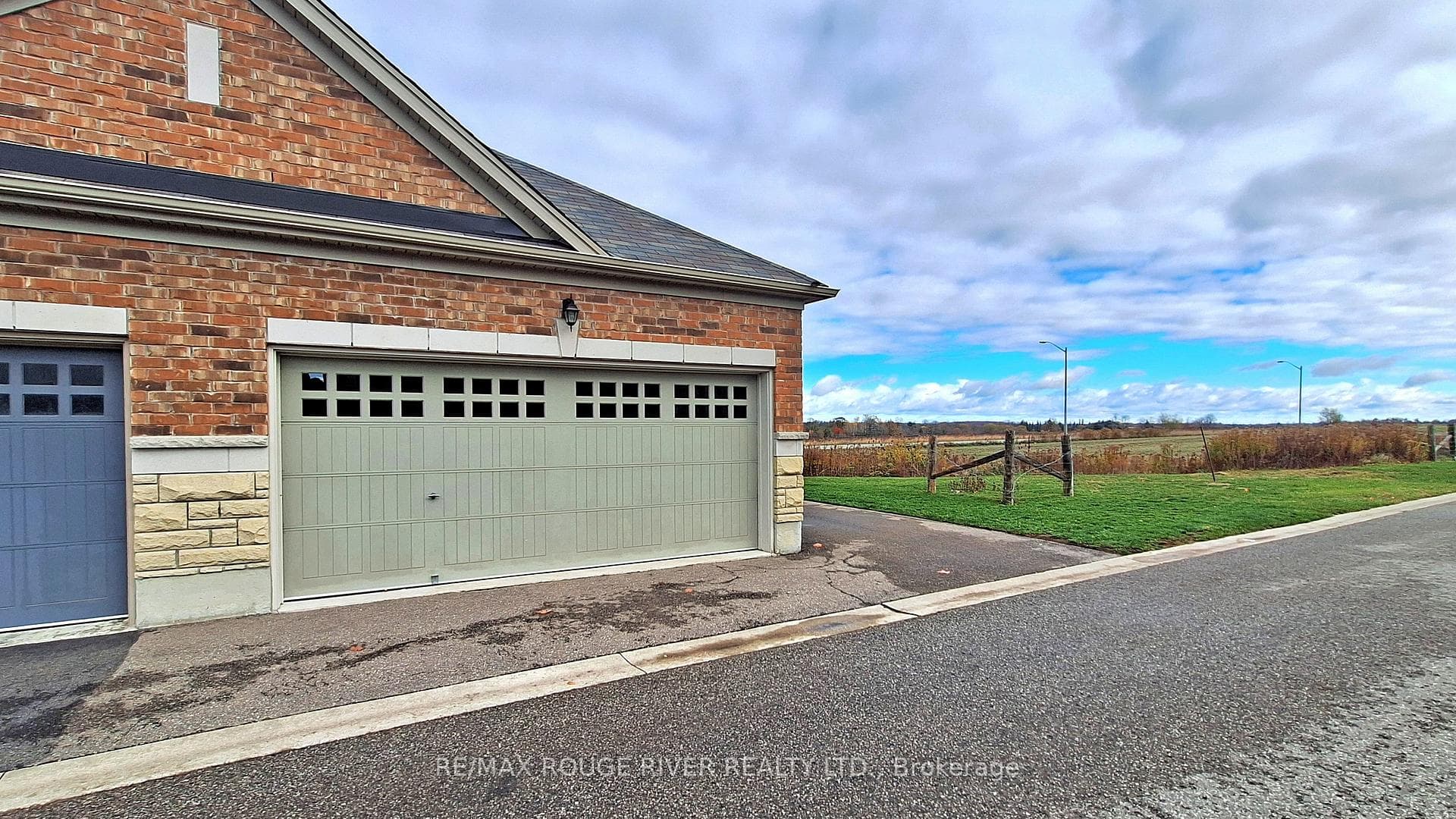 2732 Donald Cousens Parkway photo 48