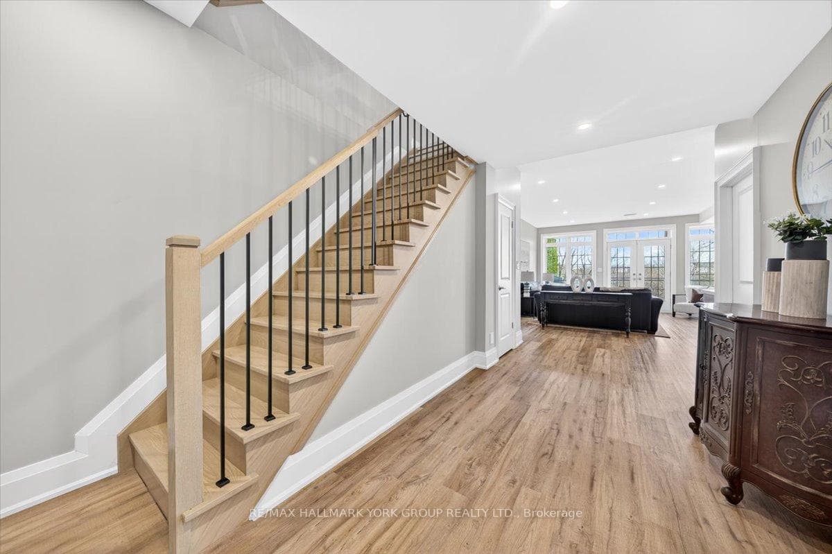 40 Alex Campbell Crescent photo 43