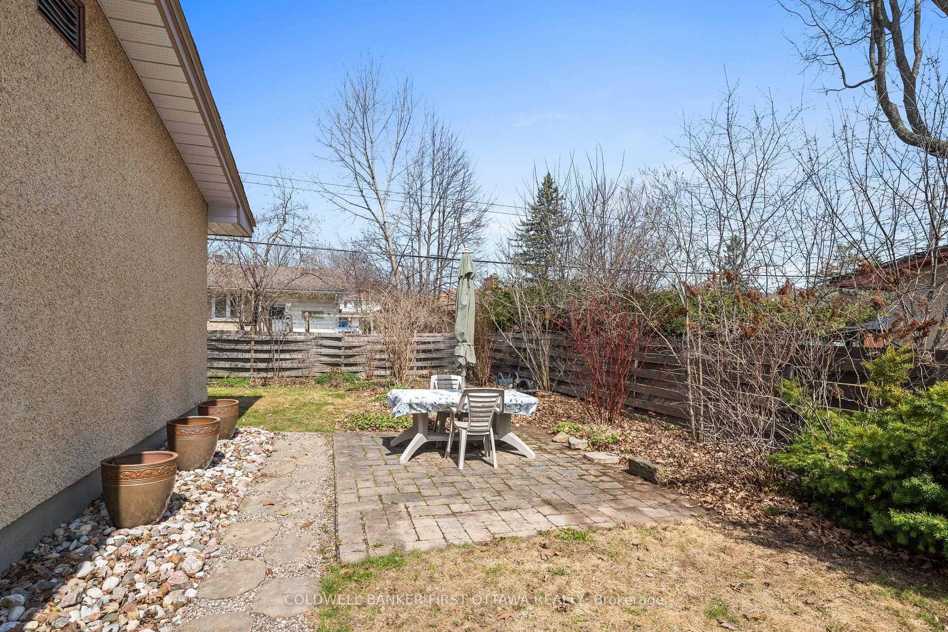 54 Evergreen Drive photo 4