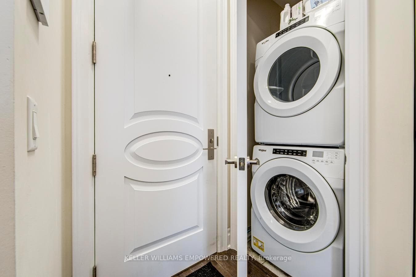 9075 Jane Street Unit 116 photo 16