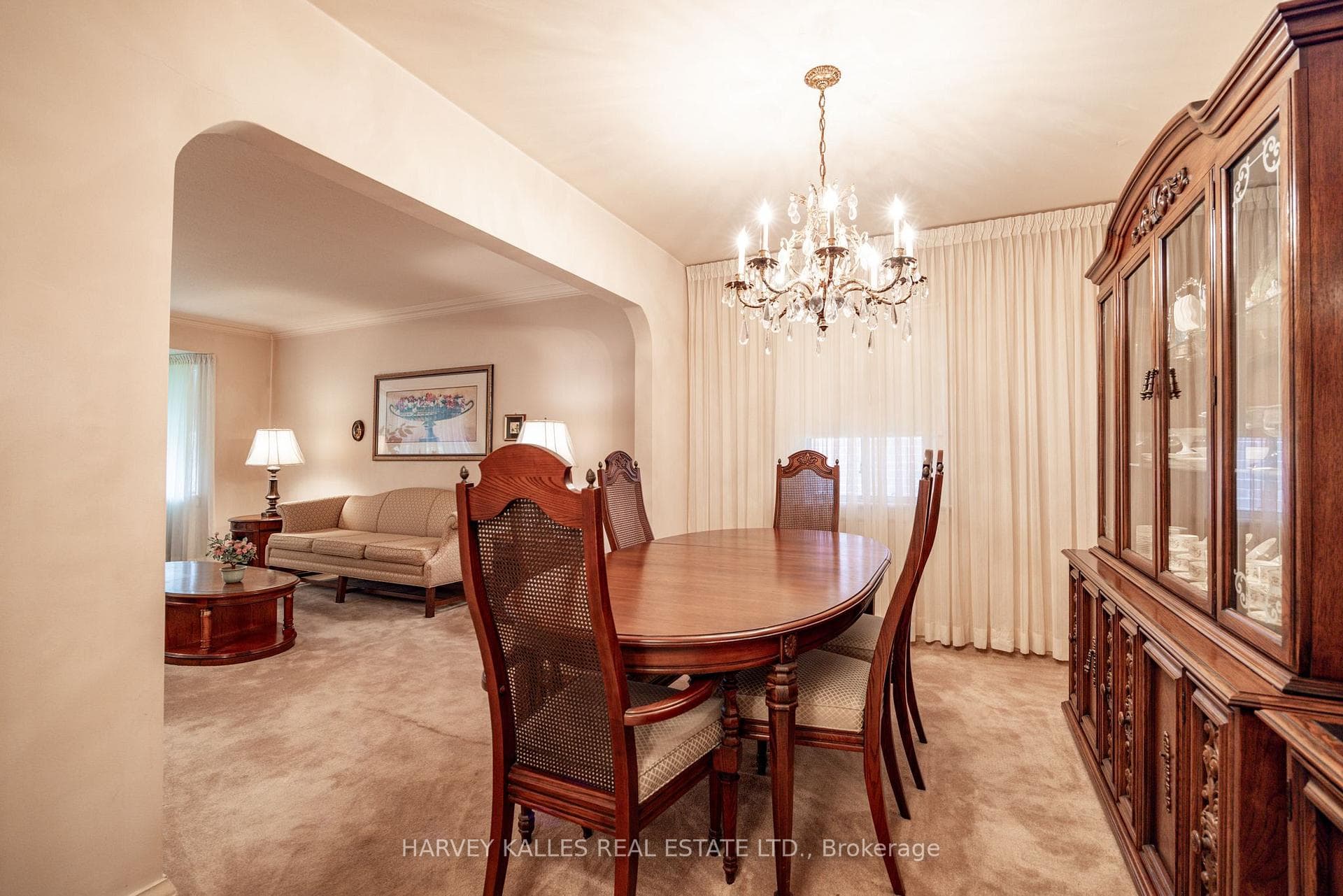 364 Joicey Boulevard photo 11